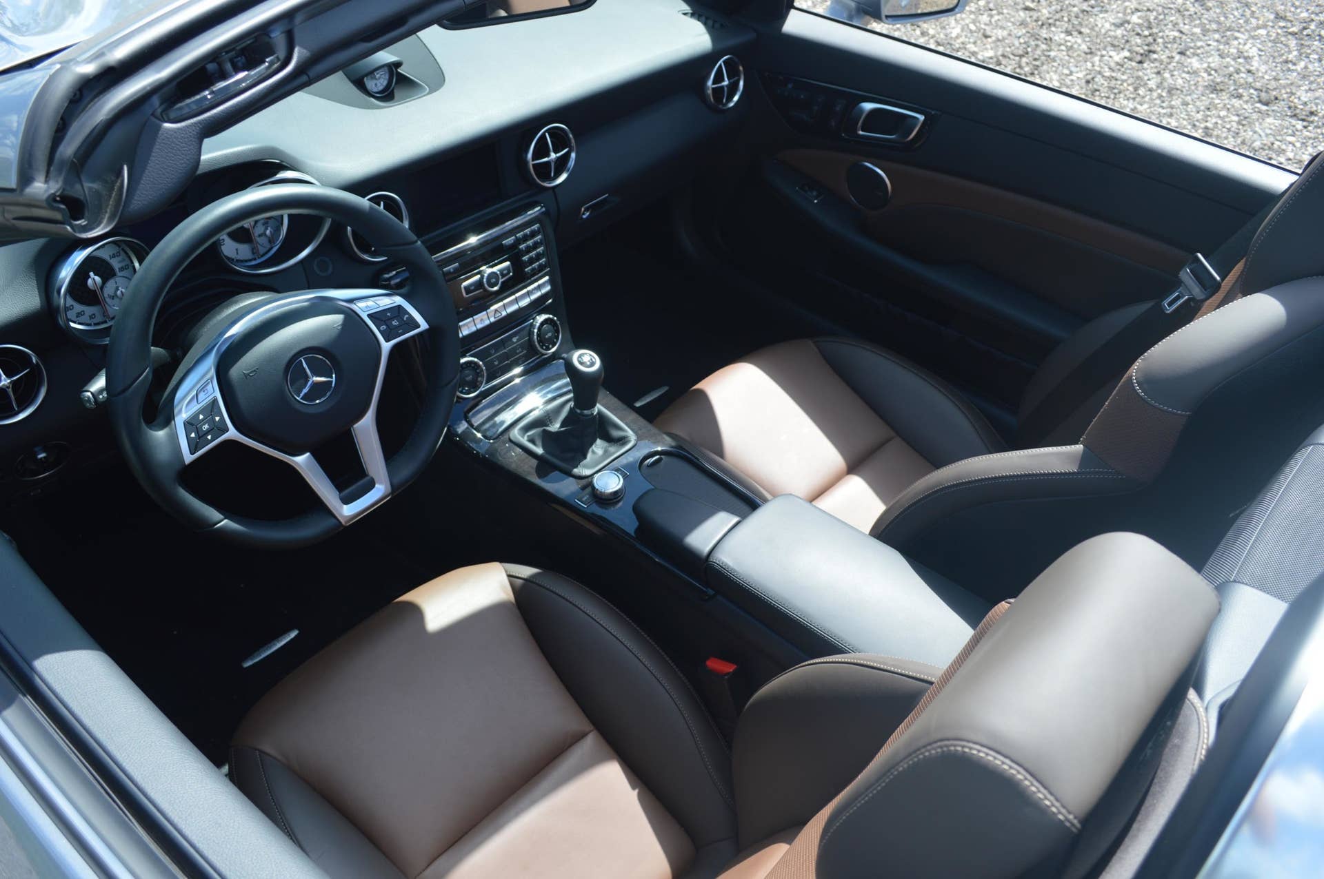 2015 mercedes-benz slk250 interior brown black