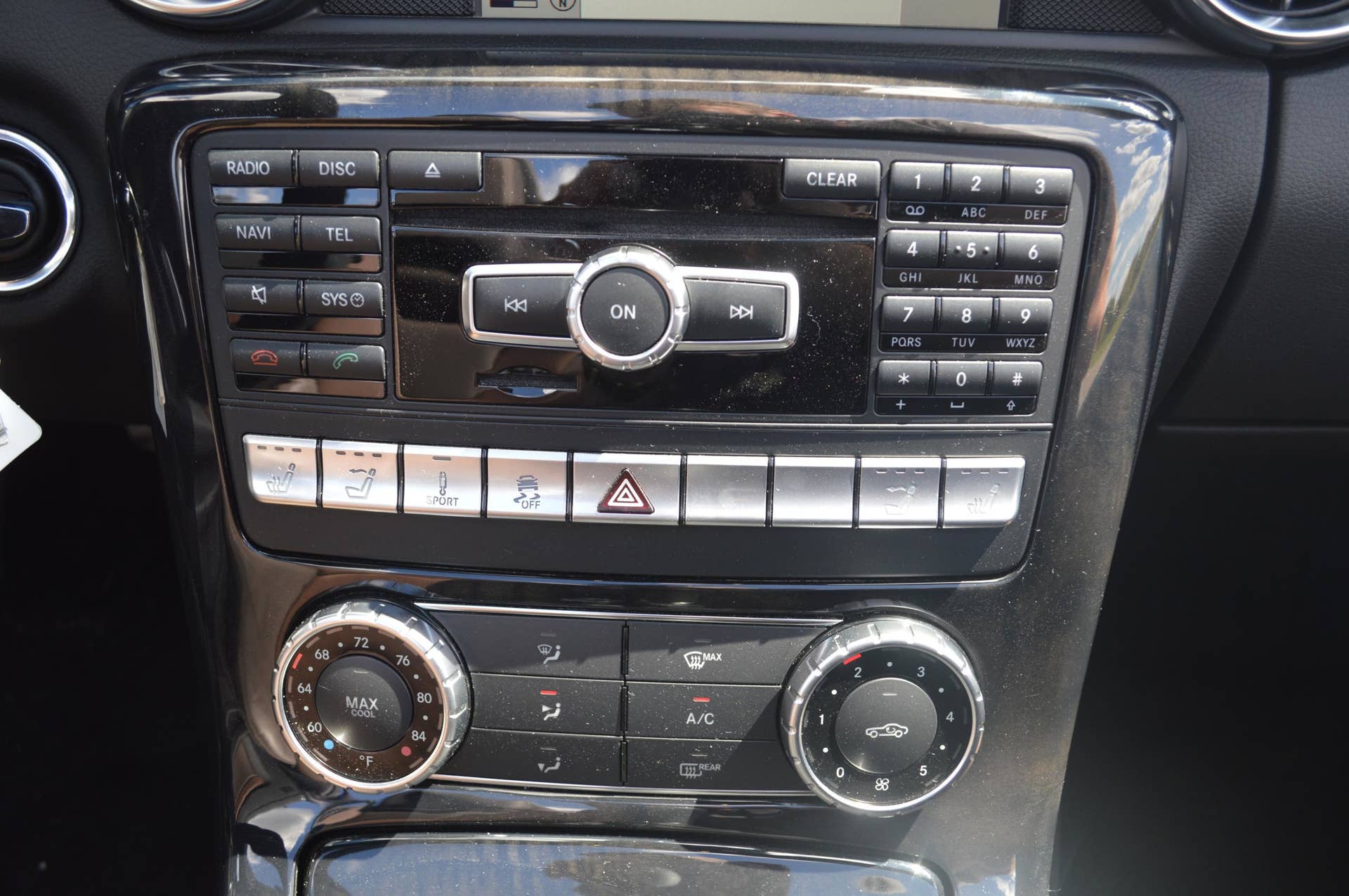 2015 mercedes-benz slk250 center stack