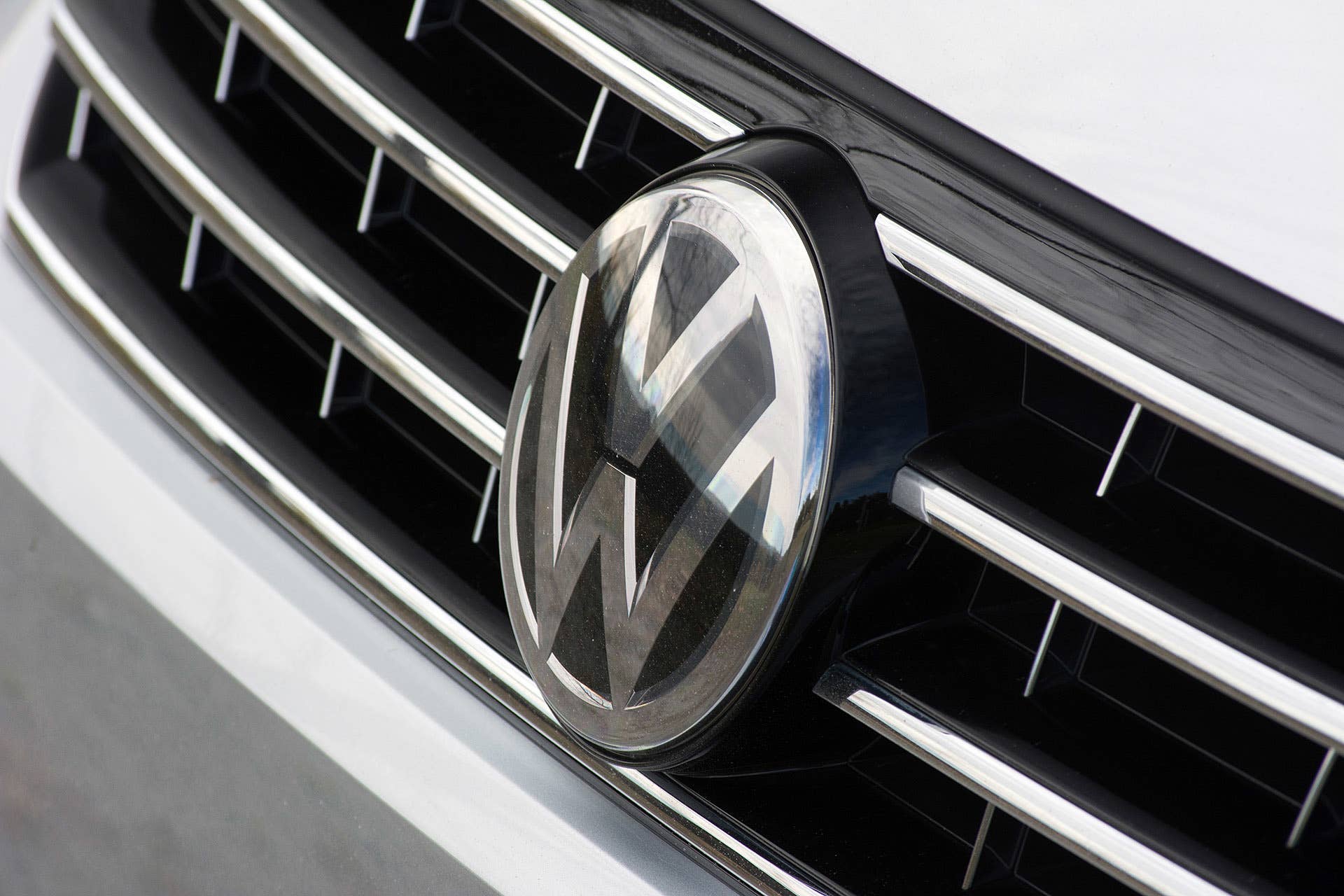 2016 Volkswagen Passat grille