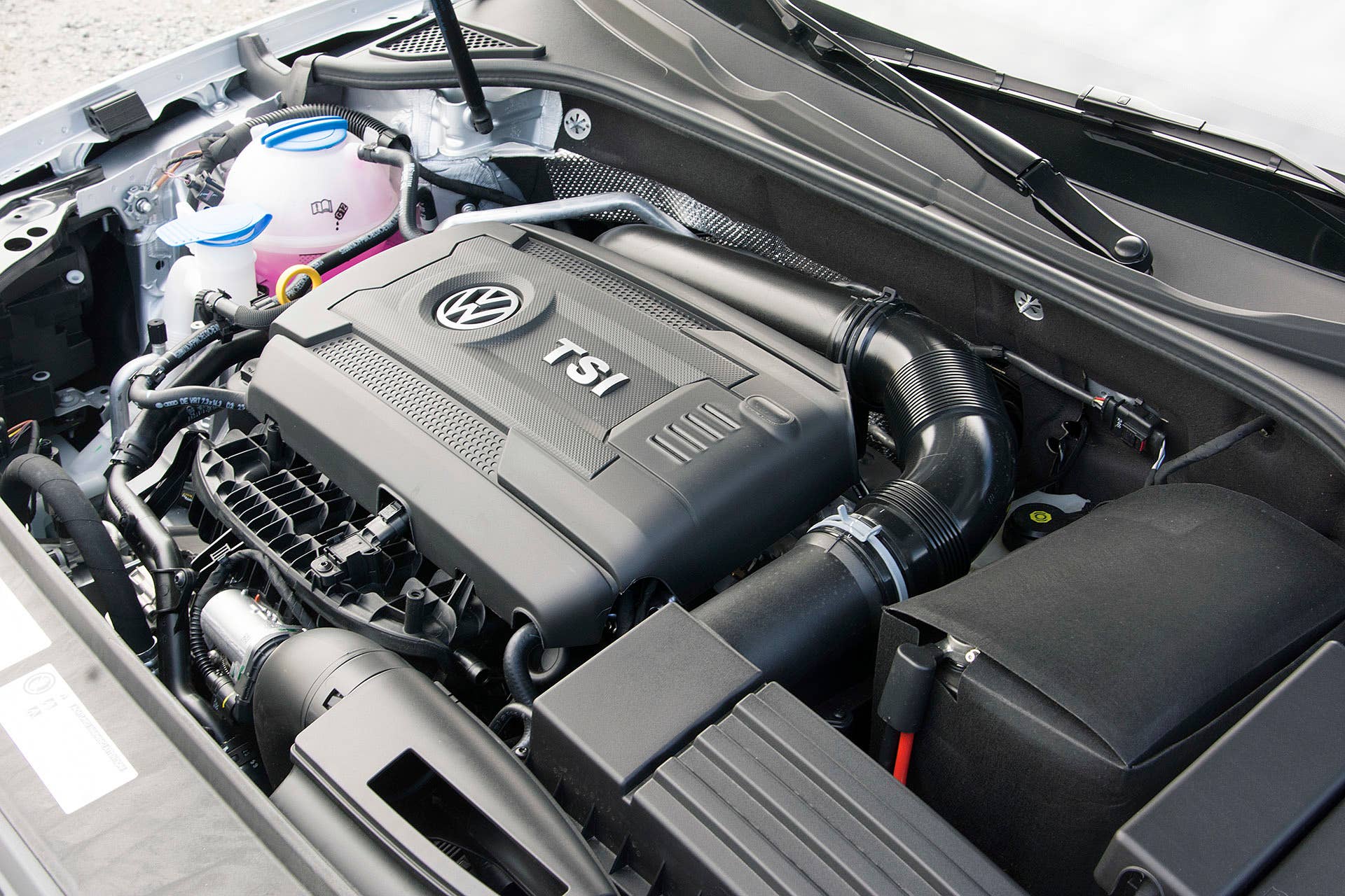 2016 Volkswagen Passat engine