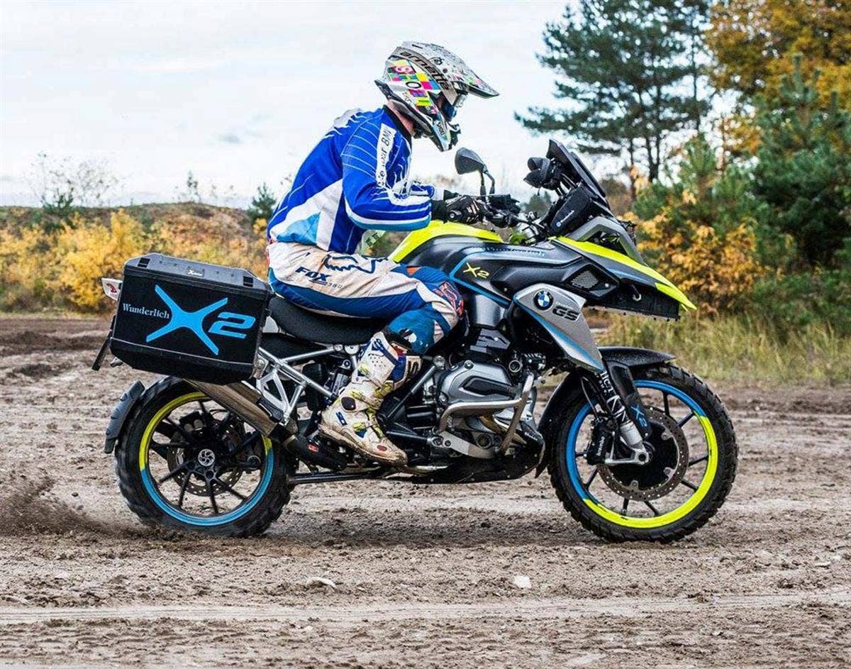The two-wheel drive Wunderlich BMW R1200 GS LC, which uses a 10kW hub motor up front and a battery pack under the beak, dynamic side view.