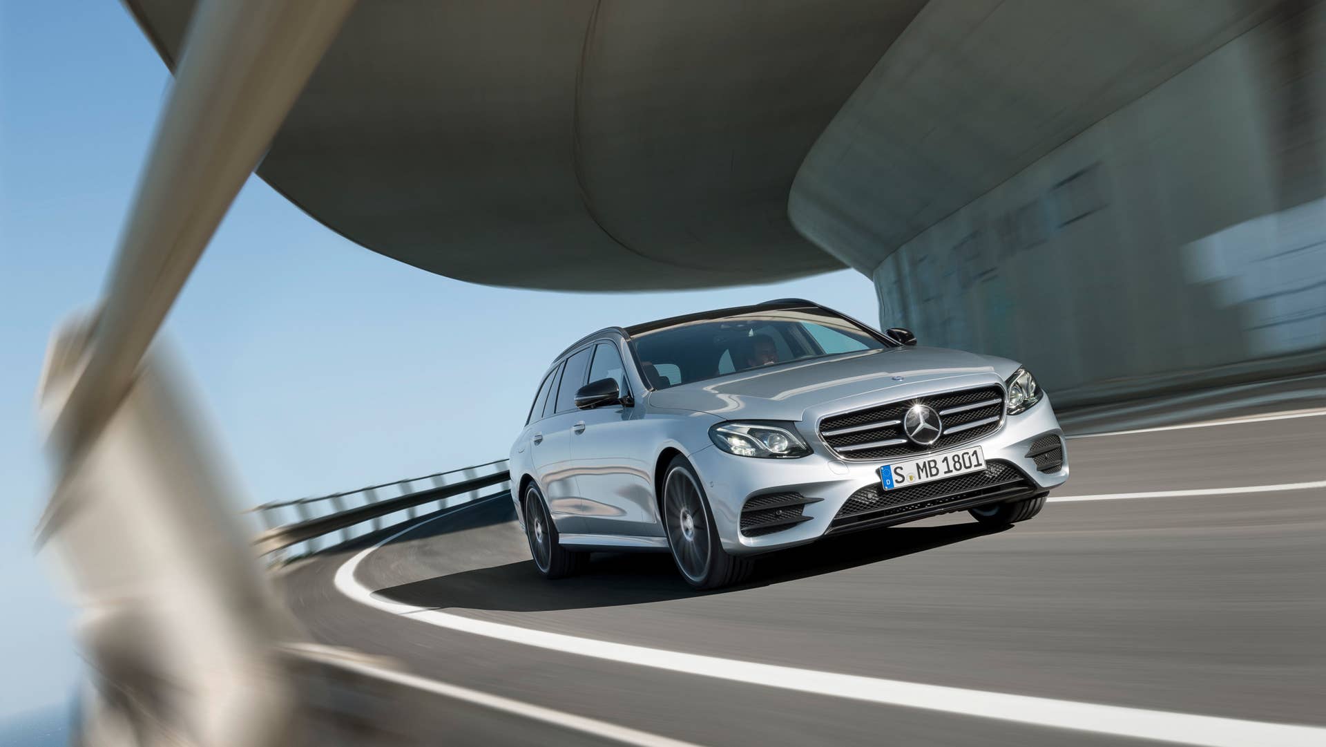 2017 mercedes-benz e400 wagon front corner