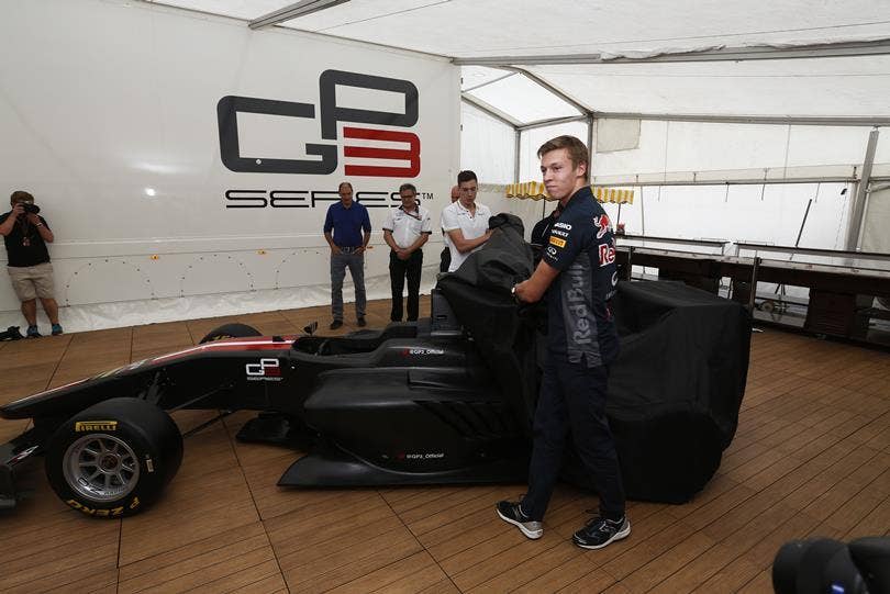 Dallara GP3/16 uncover