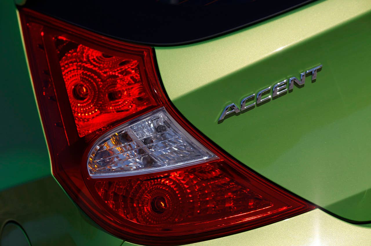2012 Hyundai Accent Five-Door taillight
