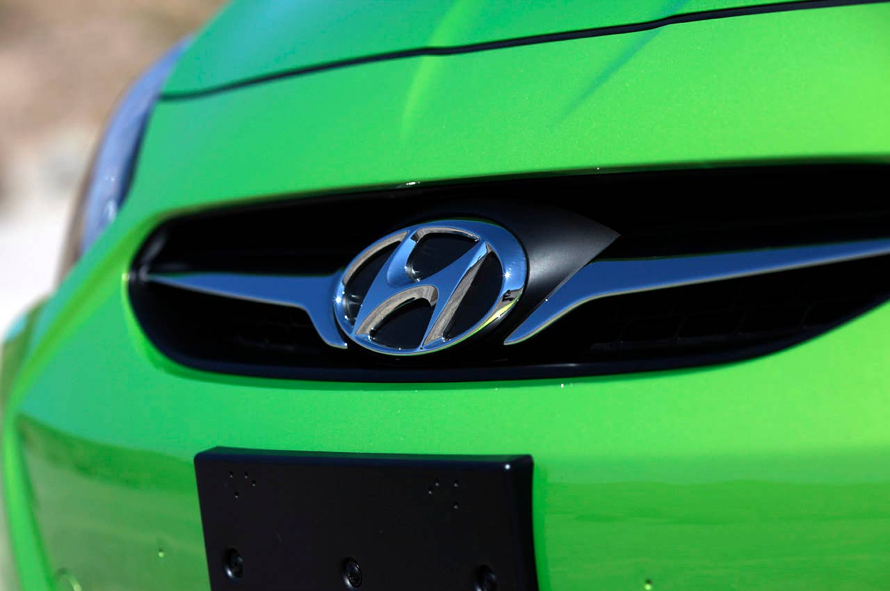 2012 Hyundai Accent Five-Door grille