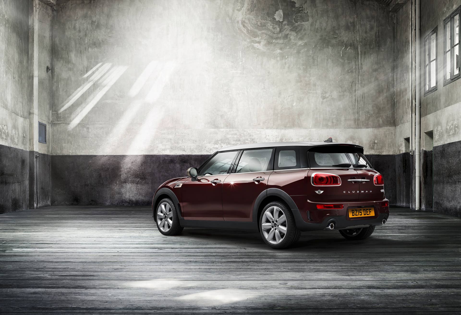 2016 Mini Cooper S Clubman rear 3/4