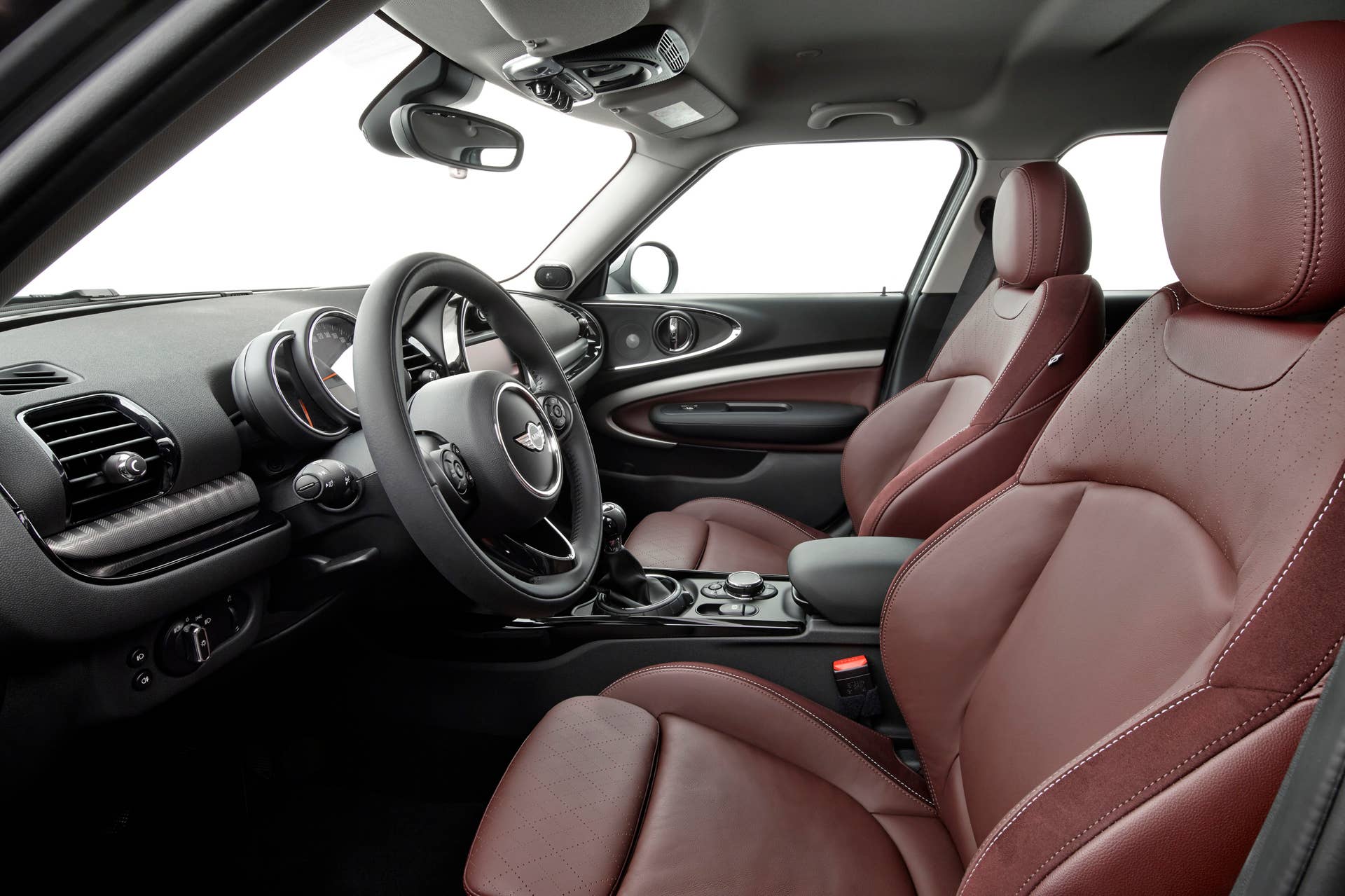 2016 Mini Clubman cabin