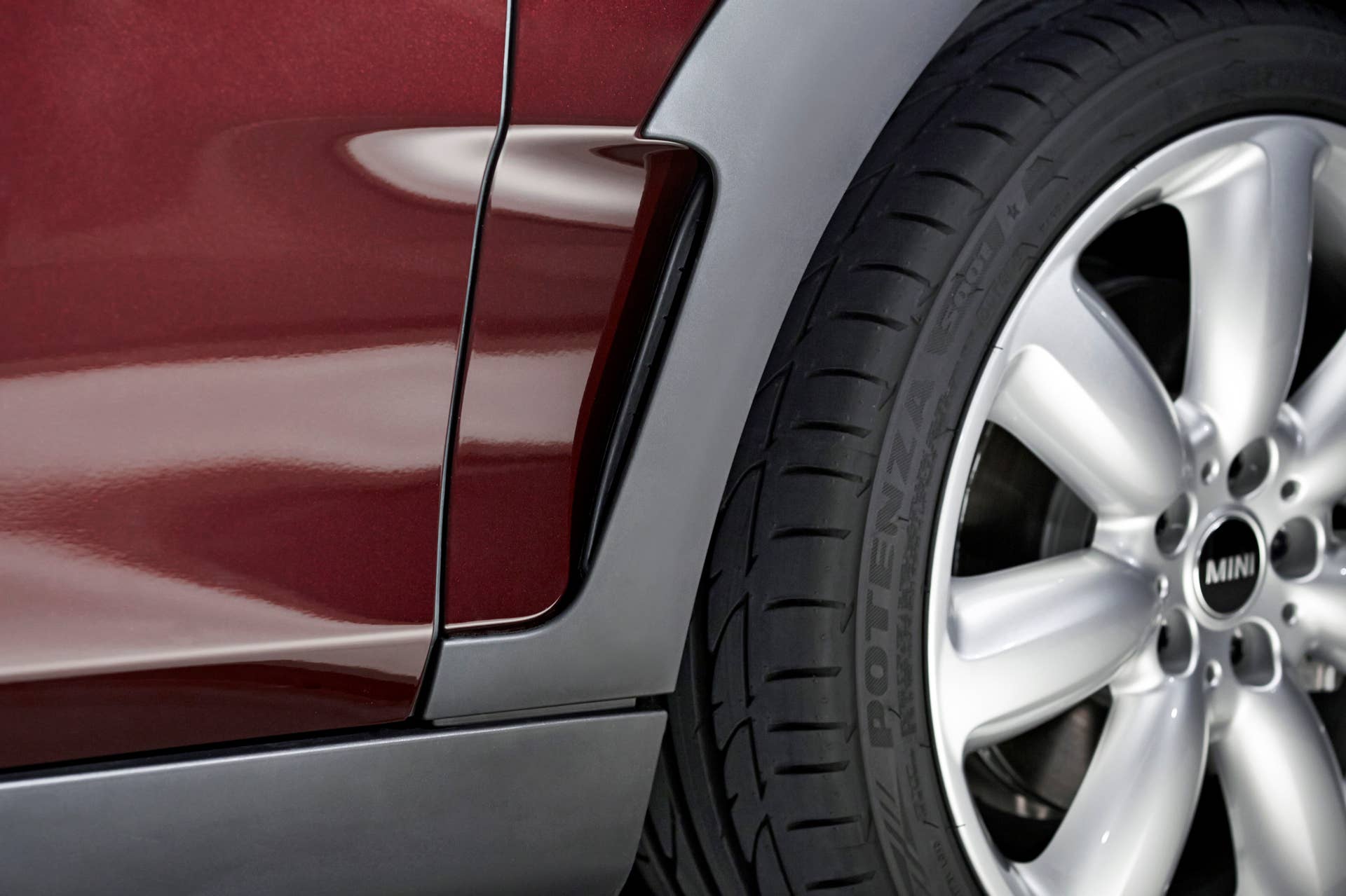 2016 Mini Cooper S Clubman wheel well