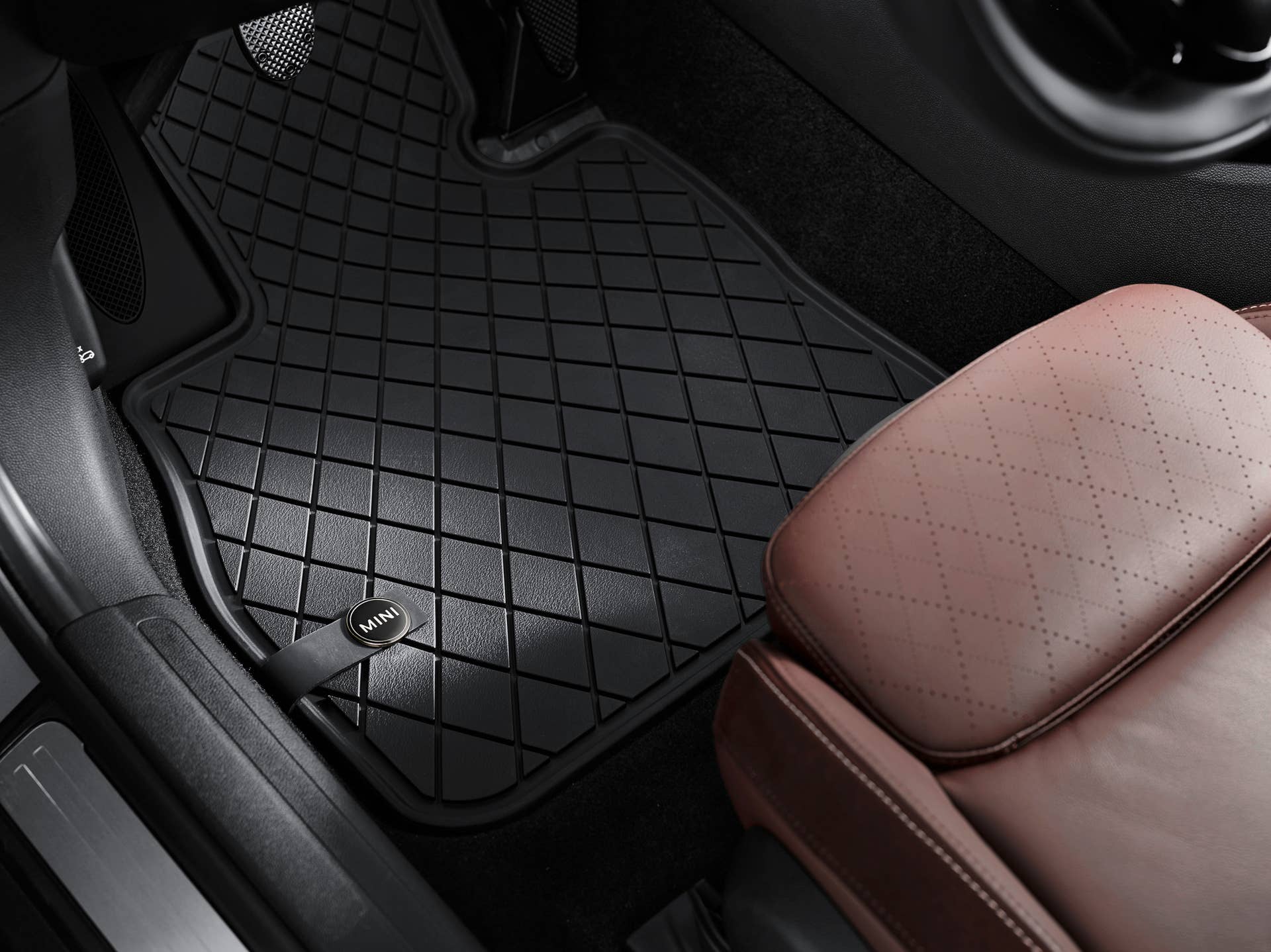 2016 Mini Clubman cabin
