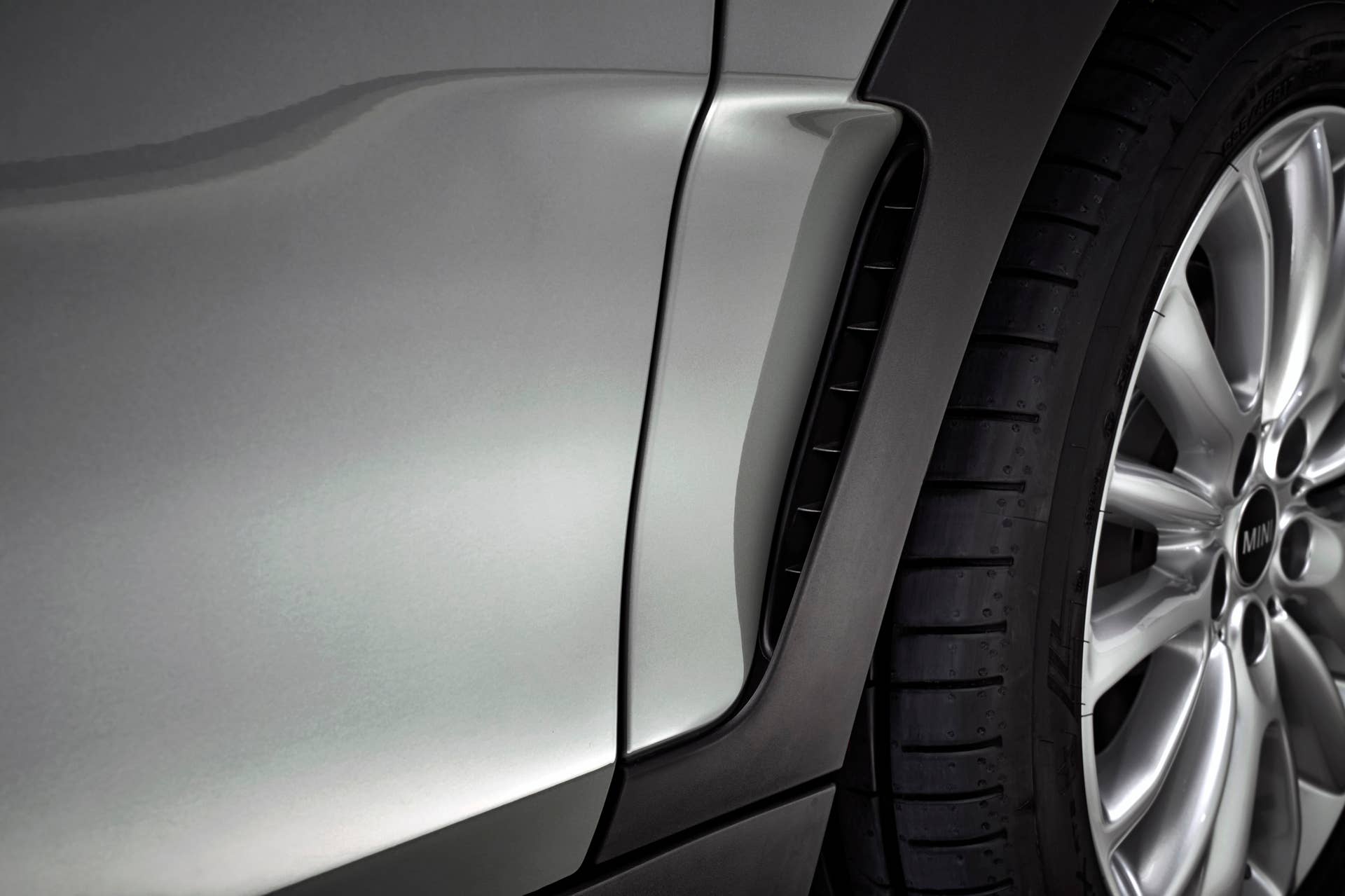 2016 Mini Clubman wheel well