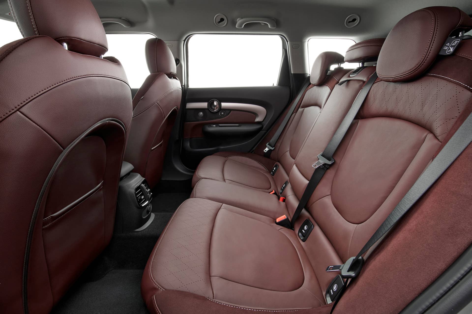 2016 Mini Clubman cabin