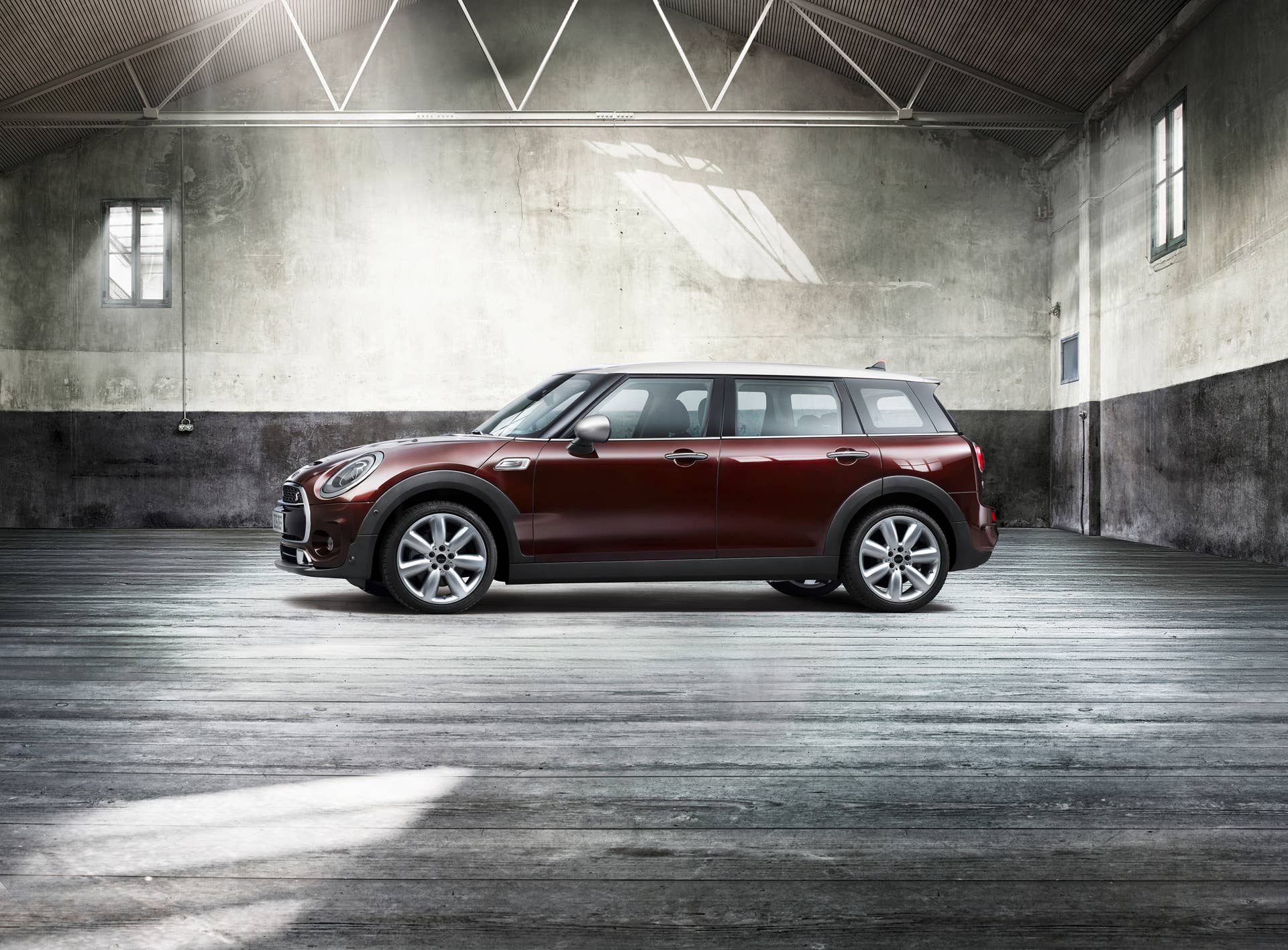 2016 Mini Cooper S Clubman front side 3/4