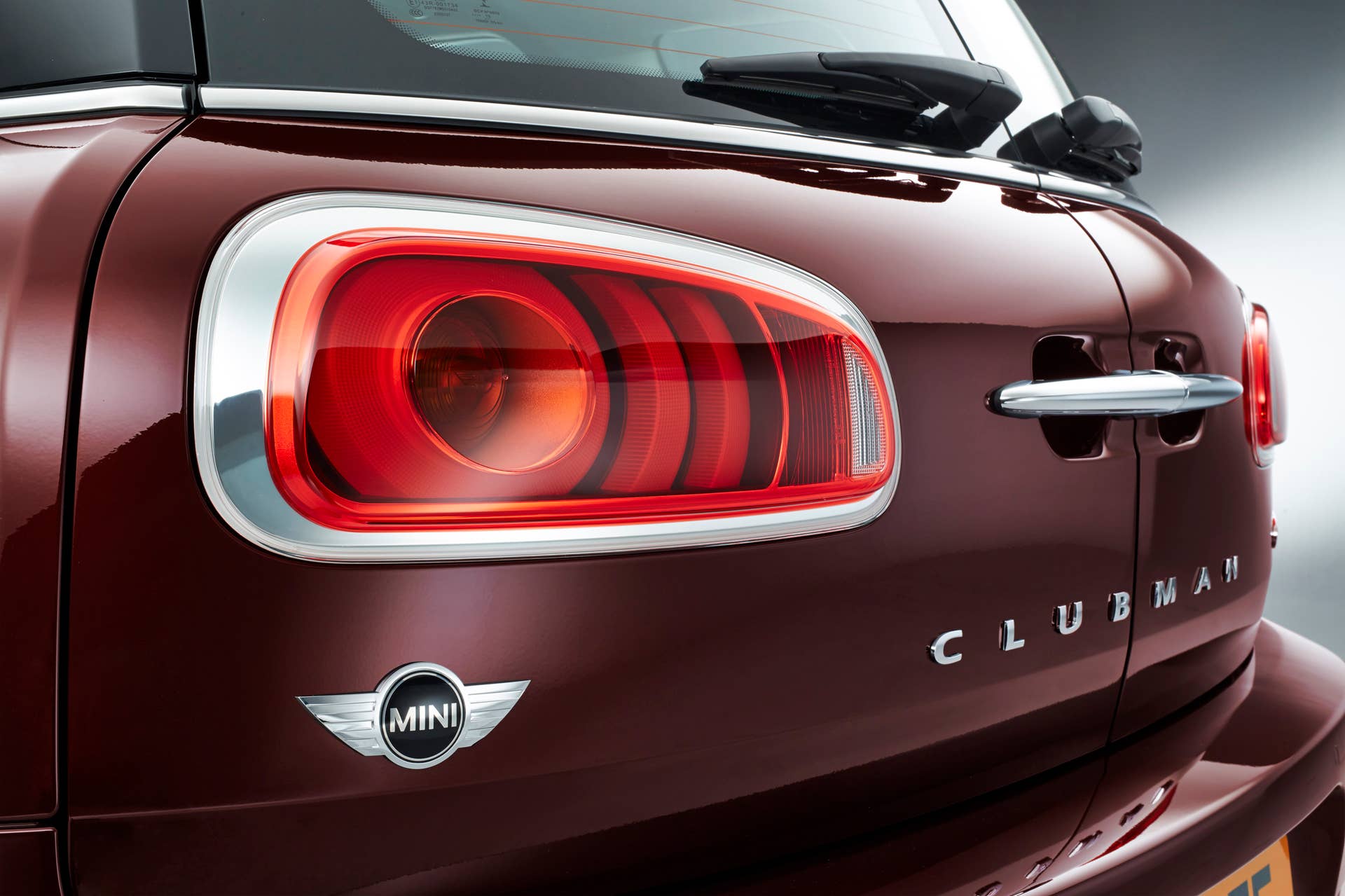 2016 Mini Cooper S Clubman tail