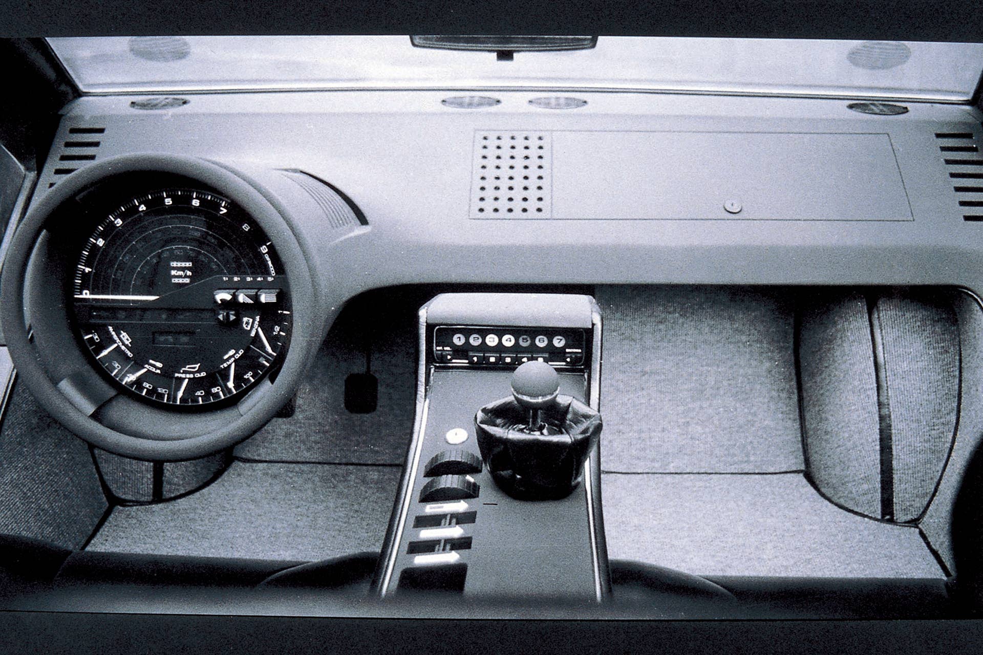 maserati boomerang interior