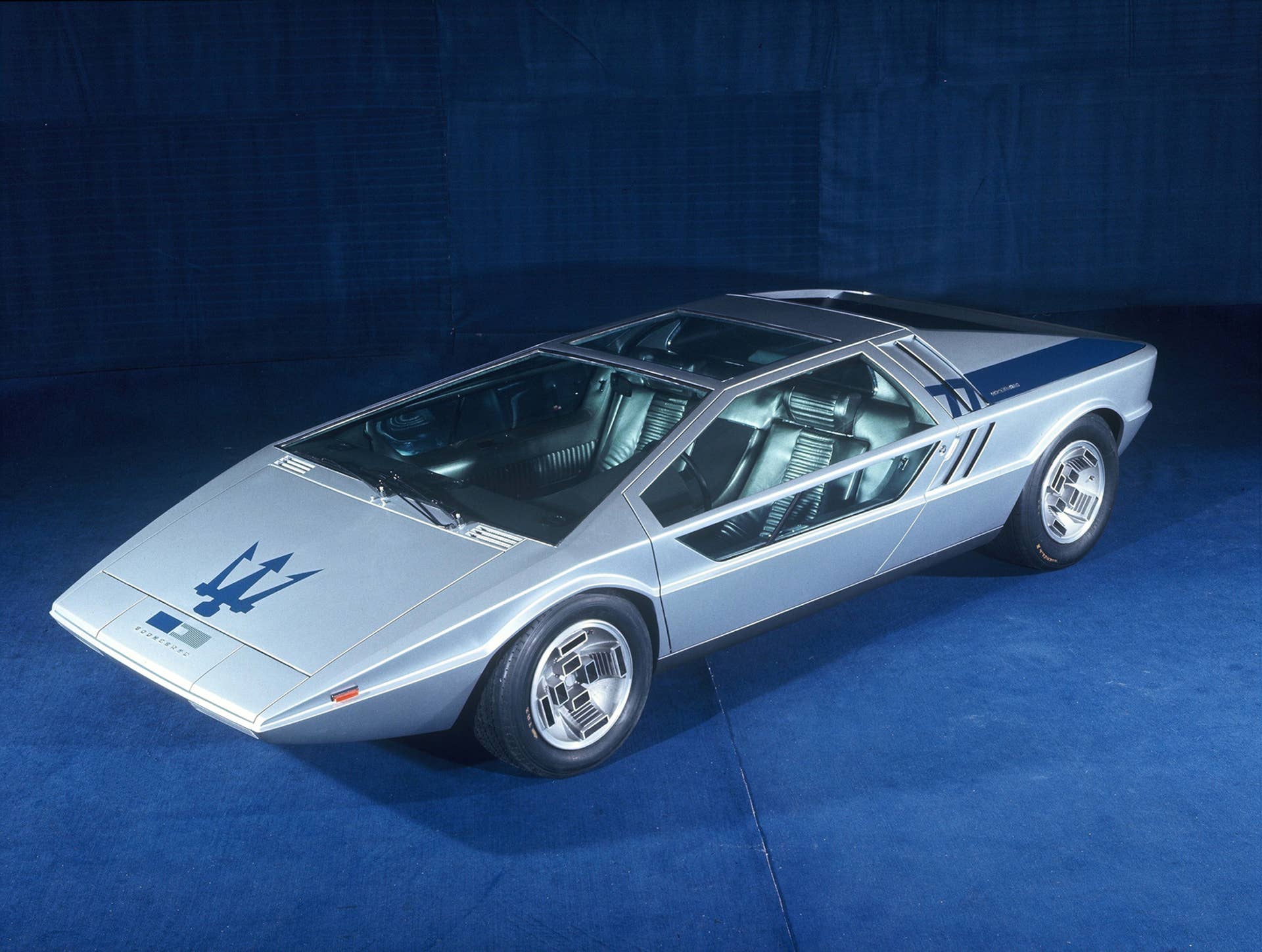 maserati boomerang concept front 3/4