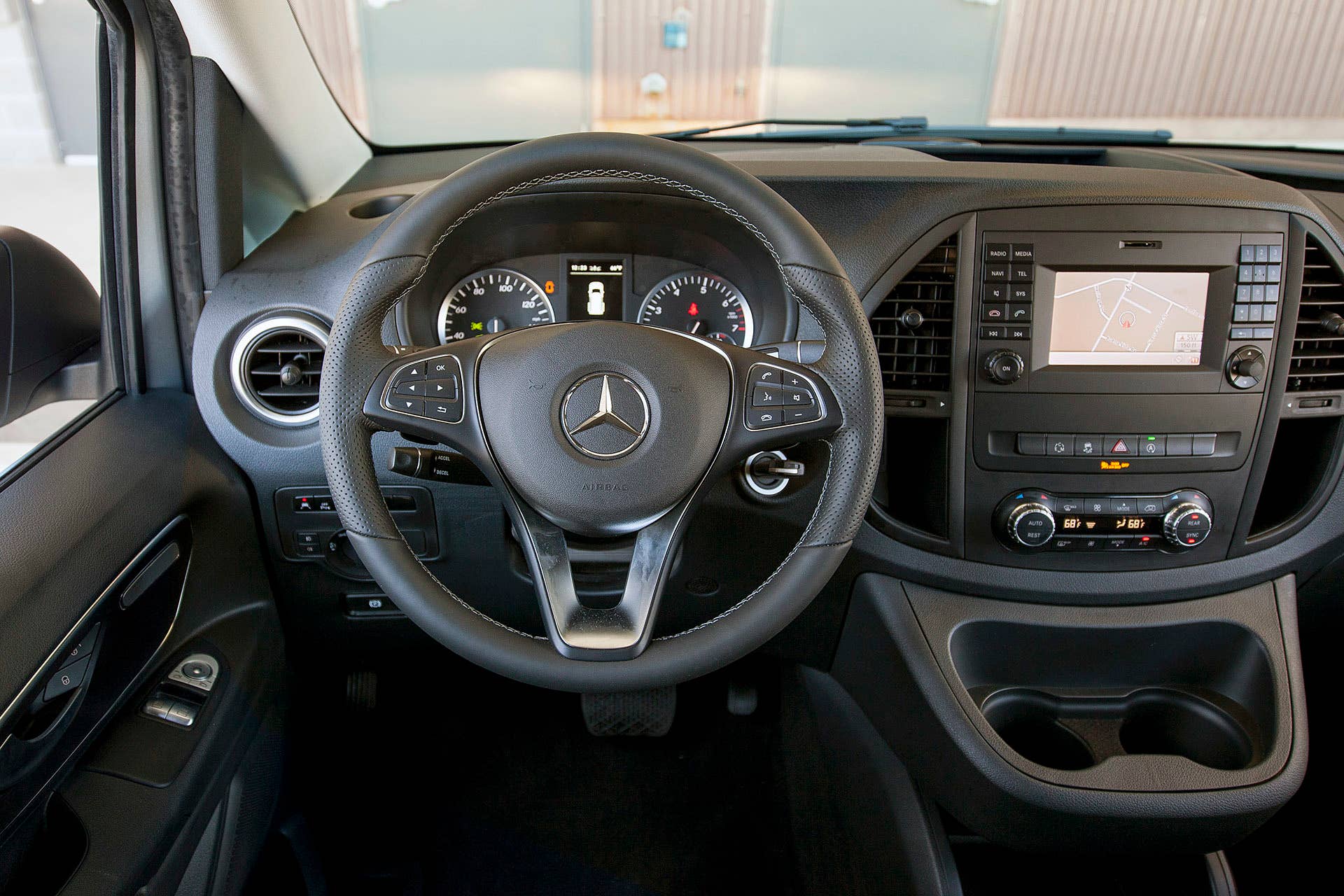 2016 Mercedes-Benz Metris interior
