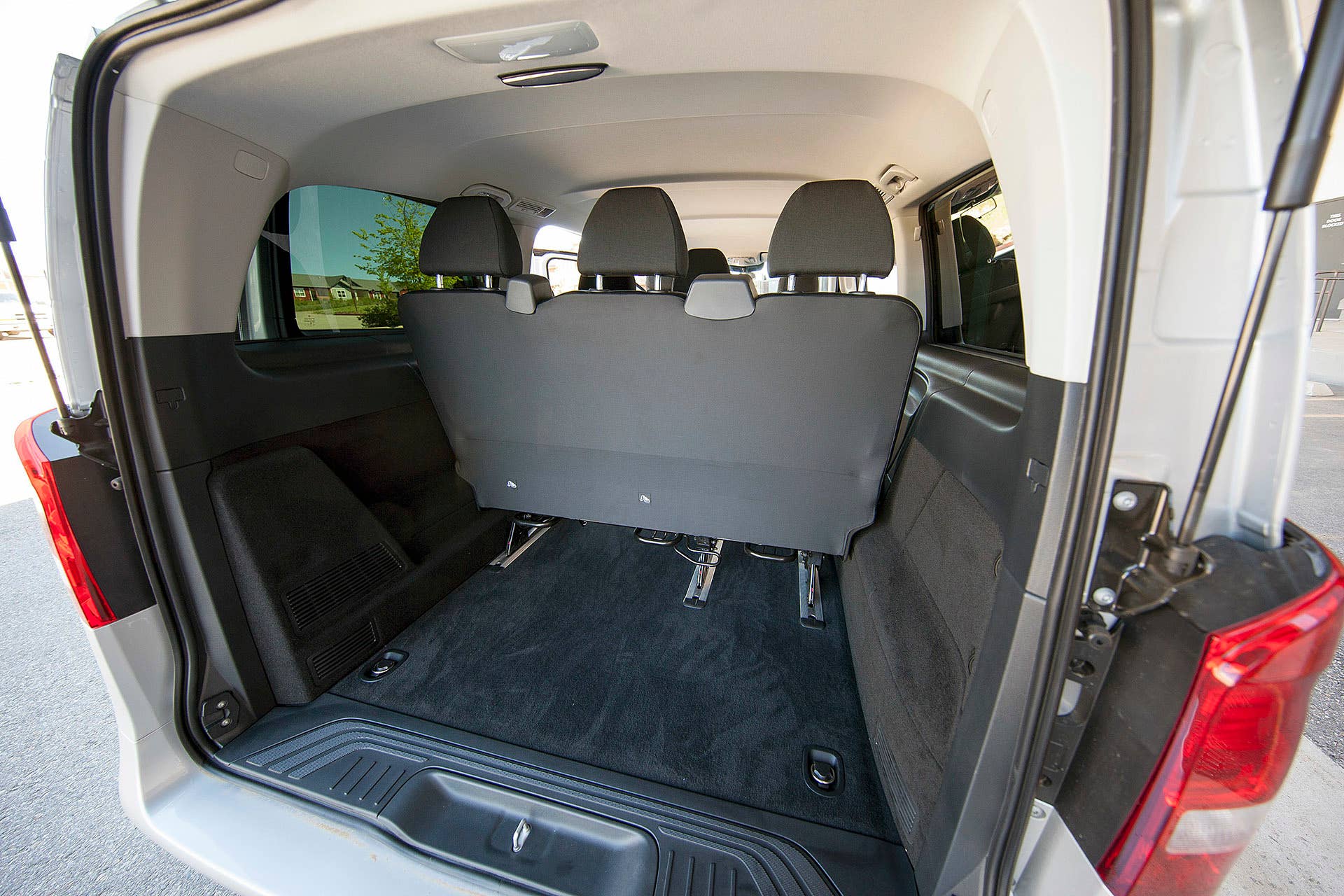 2016 Mercedes-Benz Metris rear cargo area