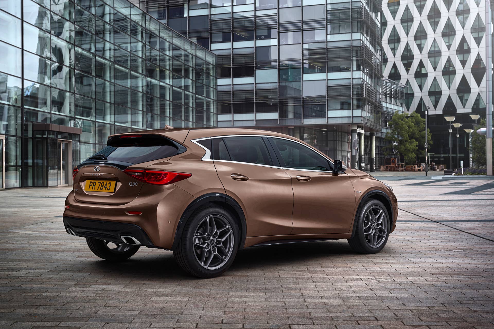 courtyard q30 rear a-class mercedes infiniti
