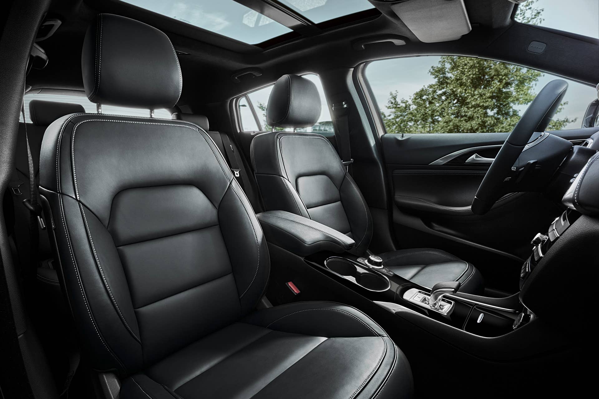 interior seats q30 infiniti cabin debut frankfurt