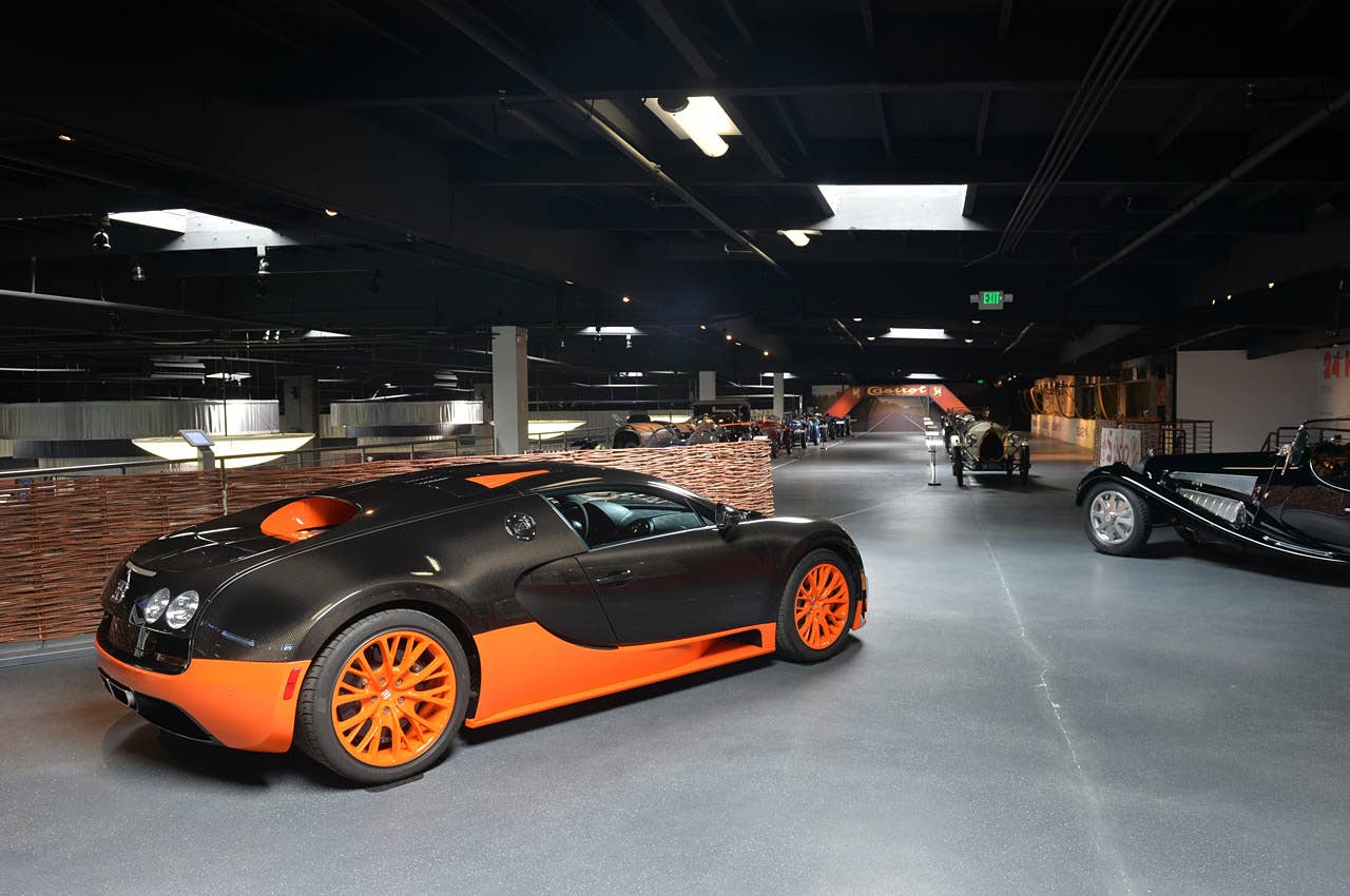 Bugatti Veyron 16.4 Super Sport World Record Edition