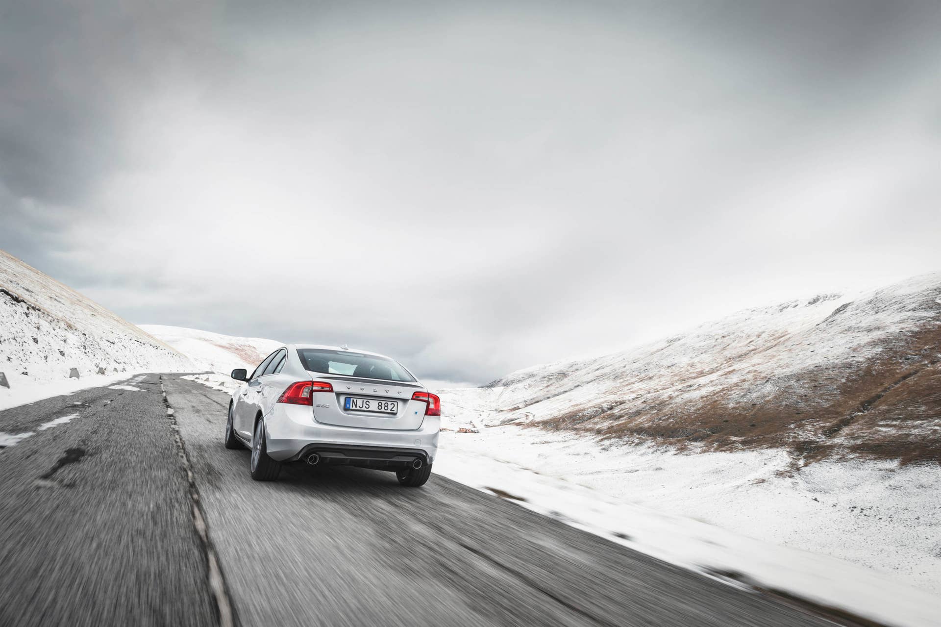Polestar Performance Parts Volvo S60 rear 3/4 moving