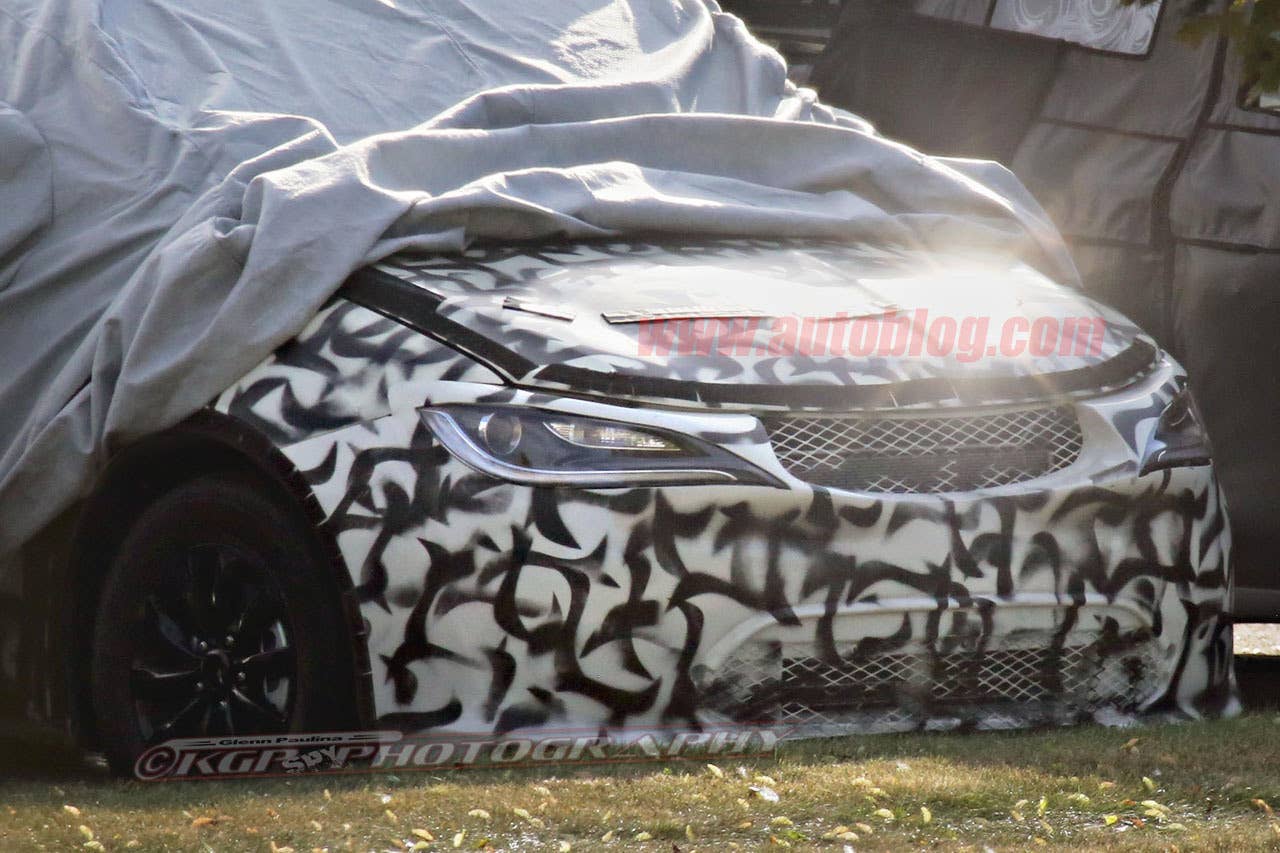 2017 chrysler town and country grille three quarters