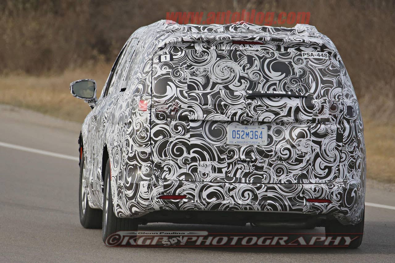 2017 chrysler town and country back full