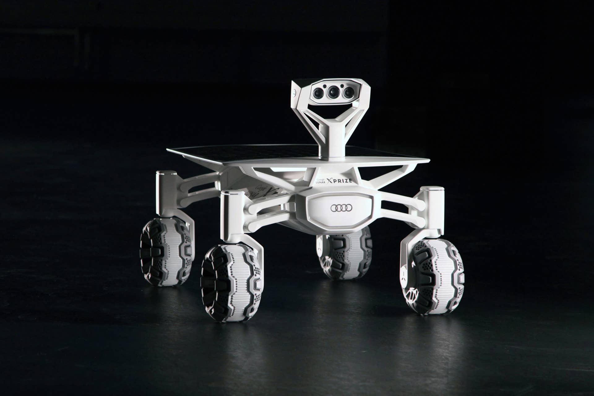 Audi Lunar Quattro front 3/4 studio