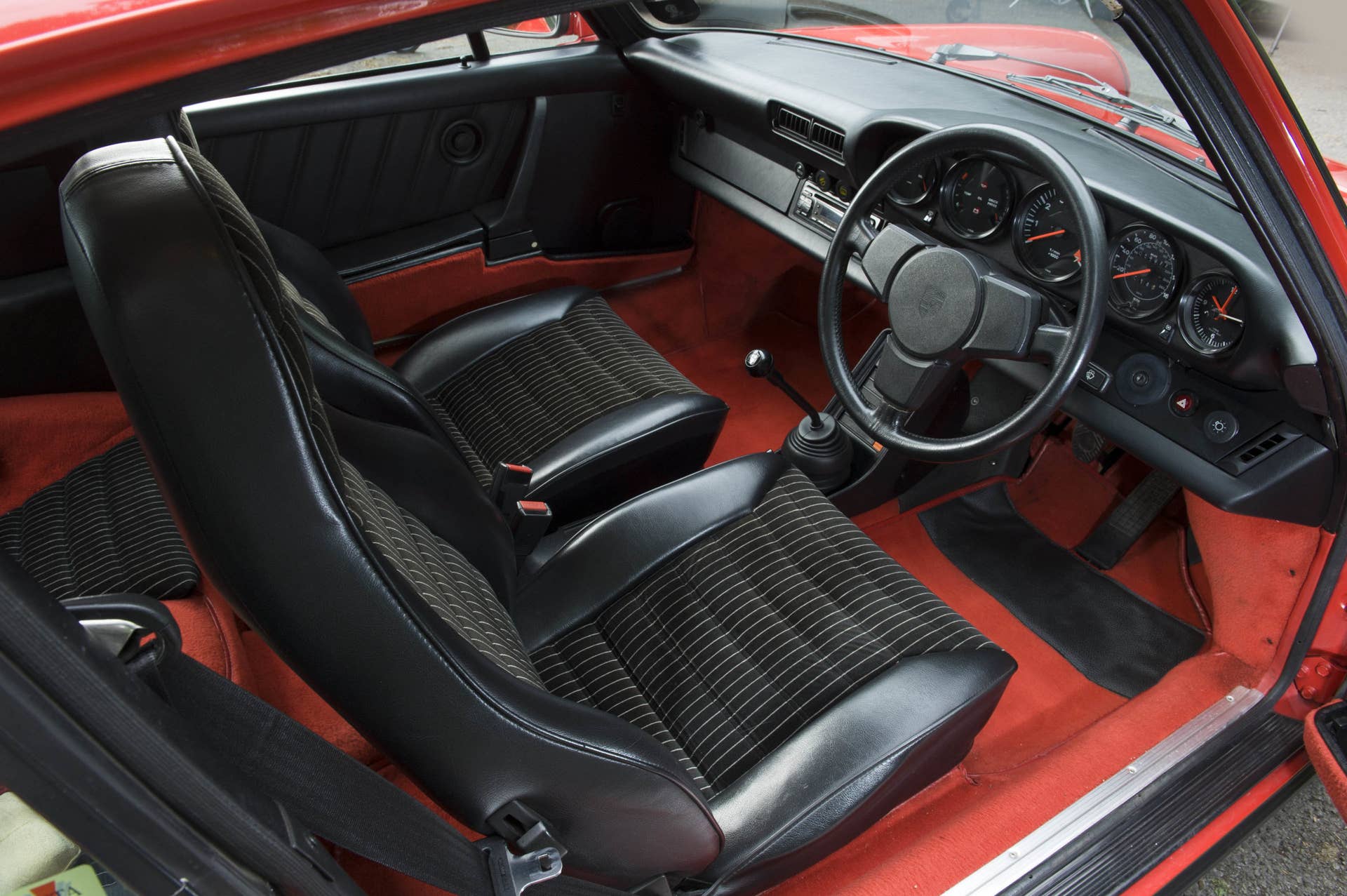 James May's 1984 Porsche 911 Carrera interior