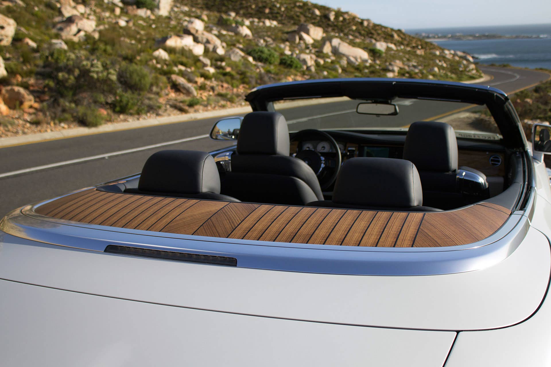2016 Rolls-Royce Dawn wood trim