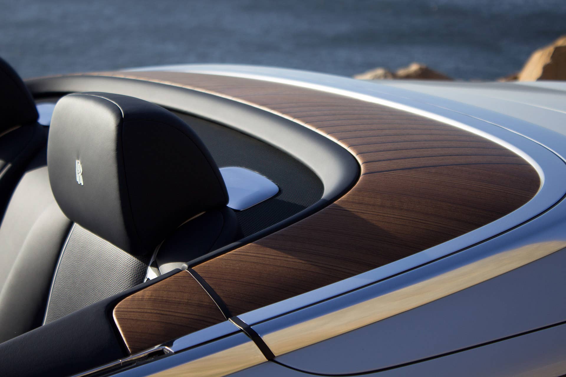 2016 Rolls-Royce Dawn wood trim