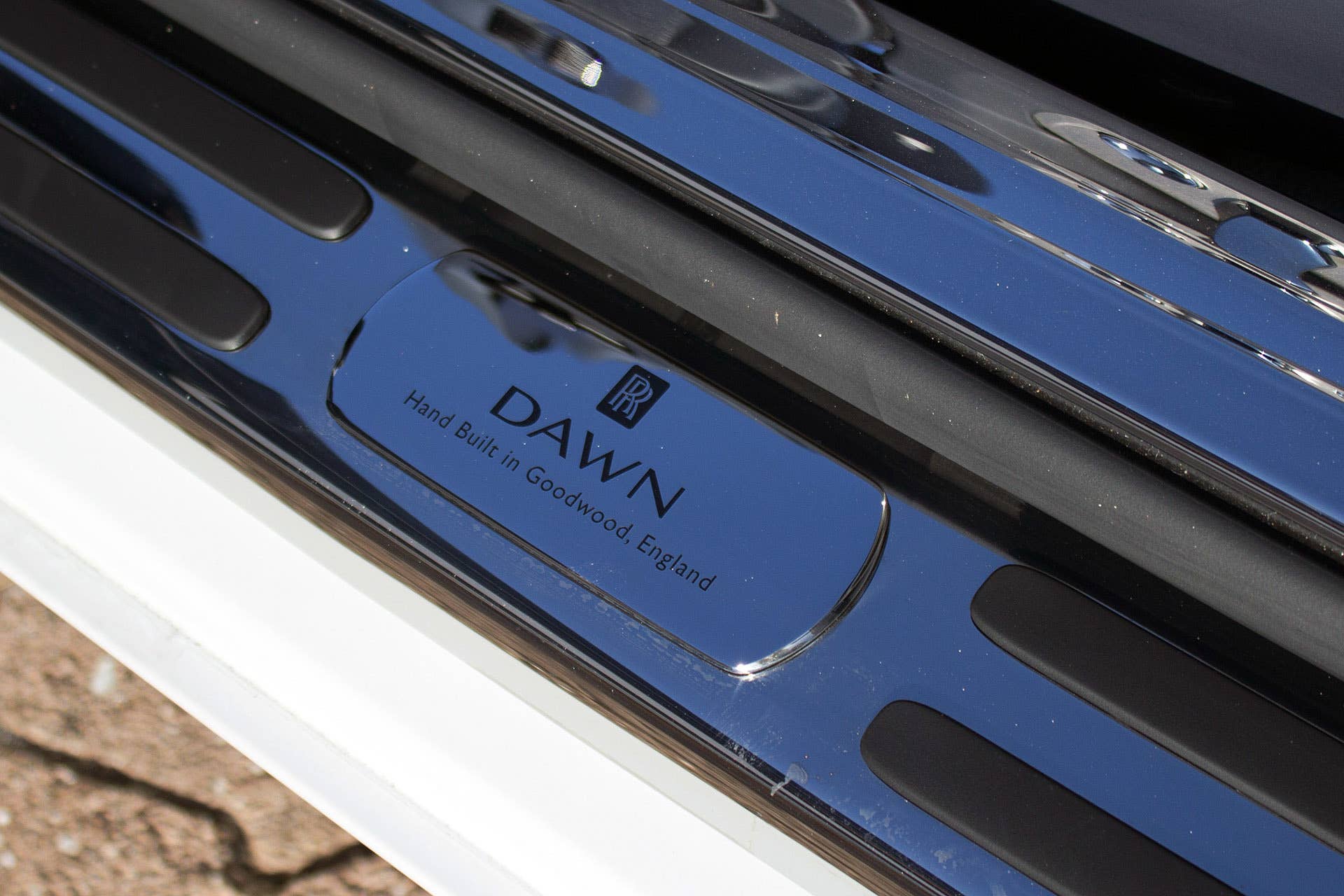 2016 Rolls-Royce Dawn sill plate