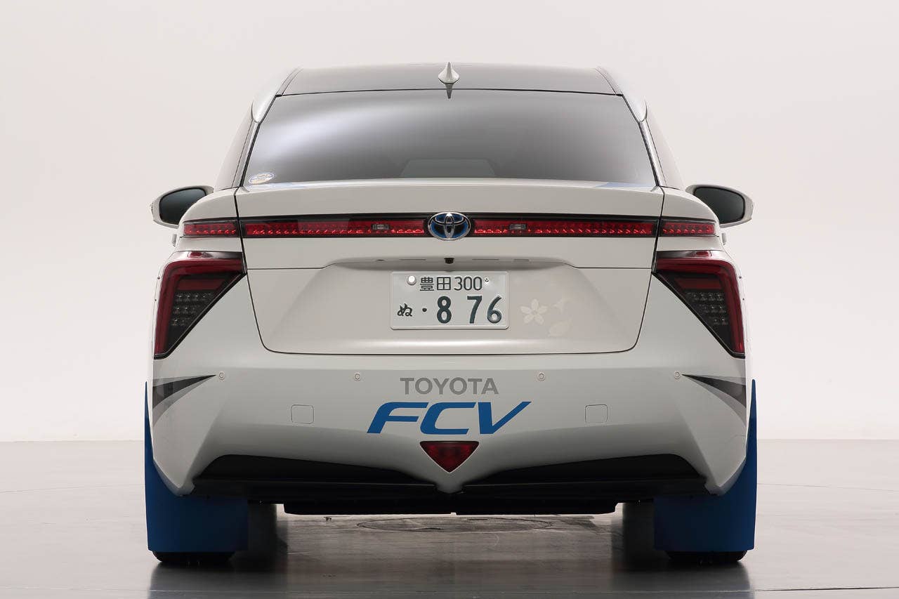 Toyota FCV rallies to the hydrogen cause as zero car - Autoblog
