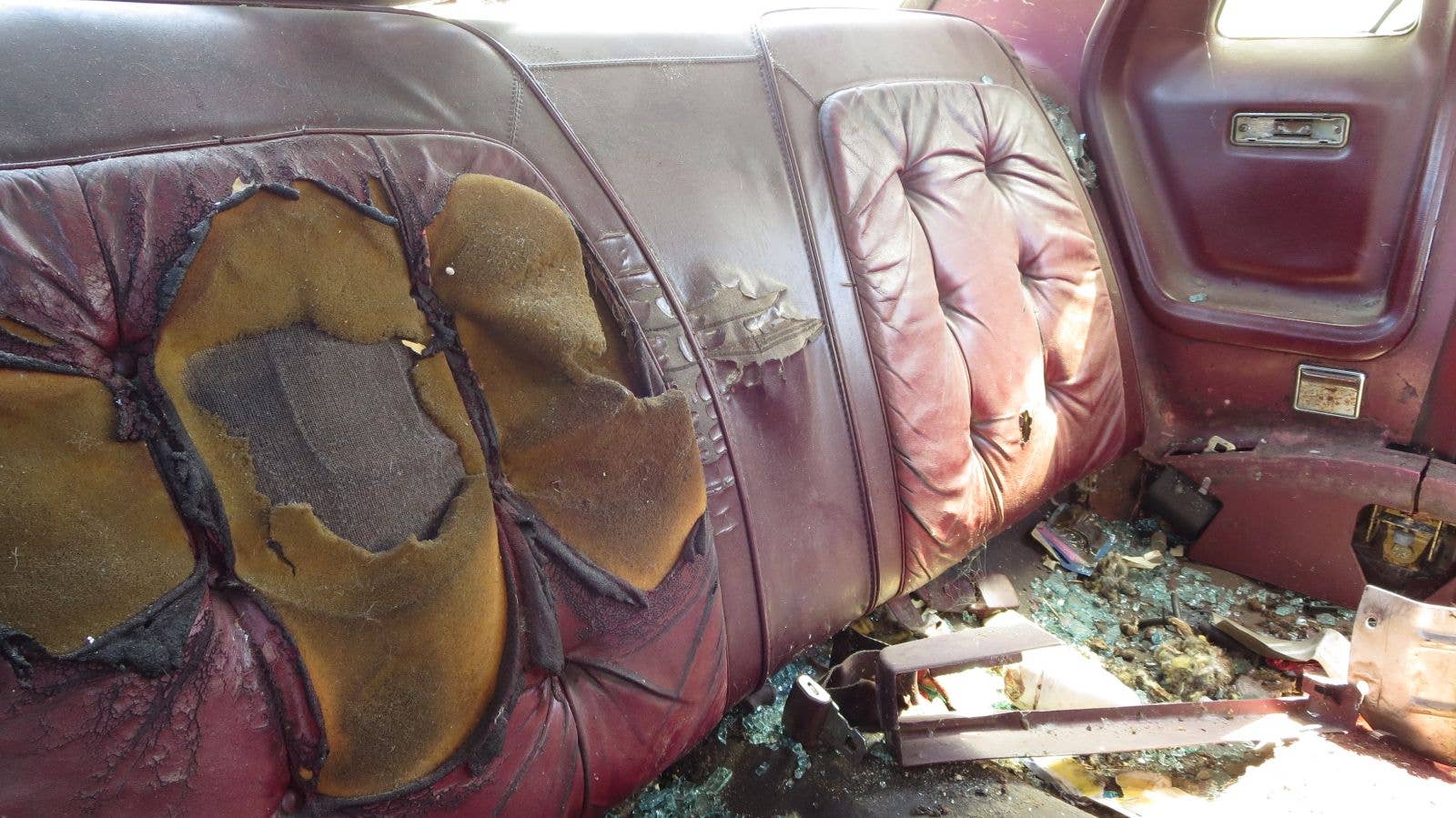 Soft Corinthian Leather in 1977 Chrysler Cordoba