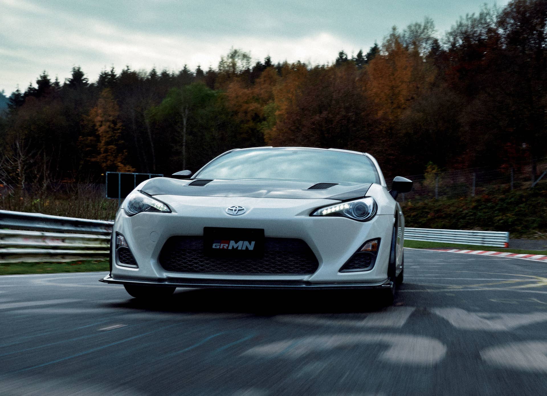 Toyota 86 GRMN moving front