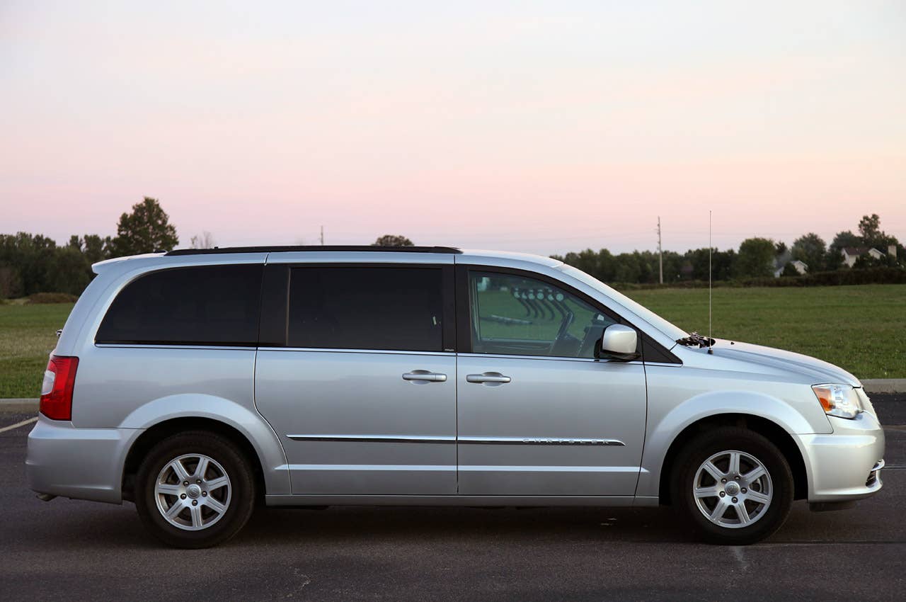 2011 Chrysler Town& Country Touring side view
