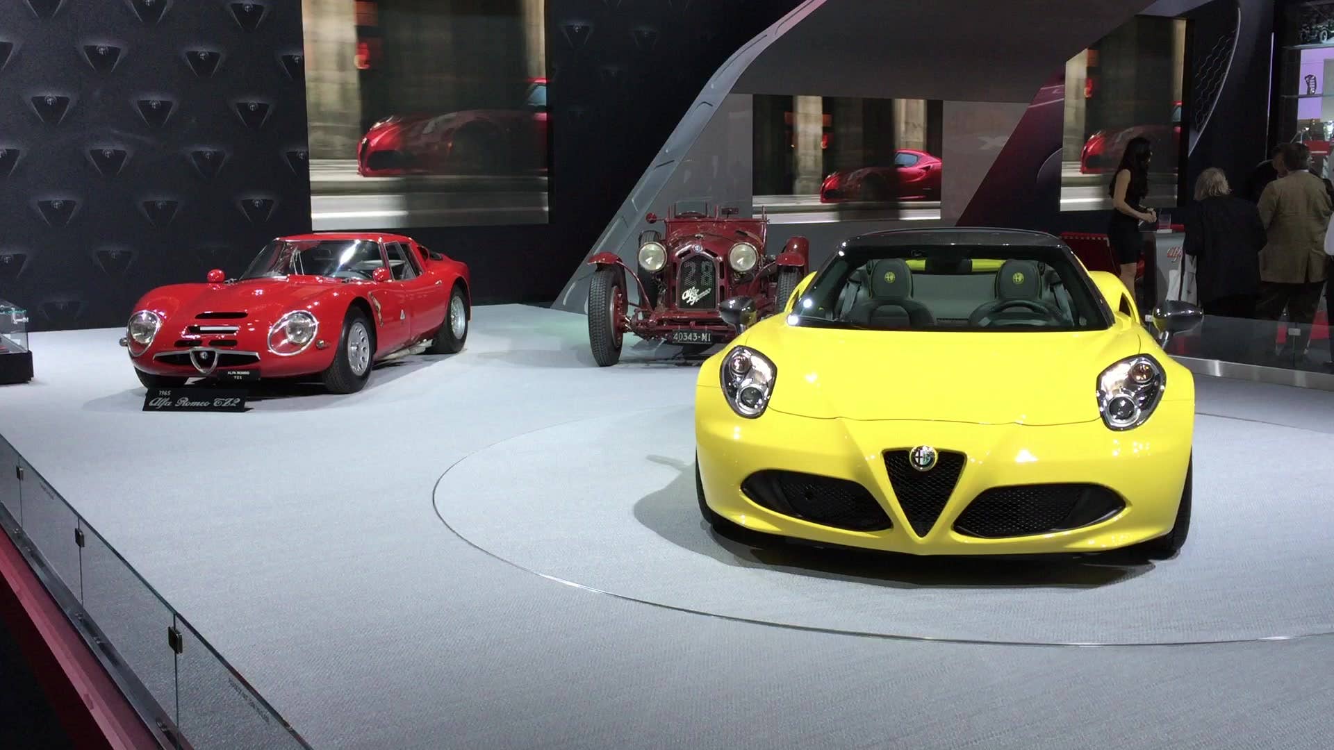 Alfa Romeo 4C Spyder With Classic Alfas | 2015 NYIAS | Autoblog Short Cuts