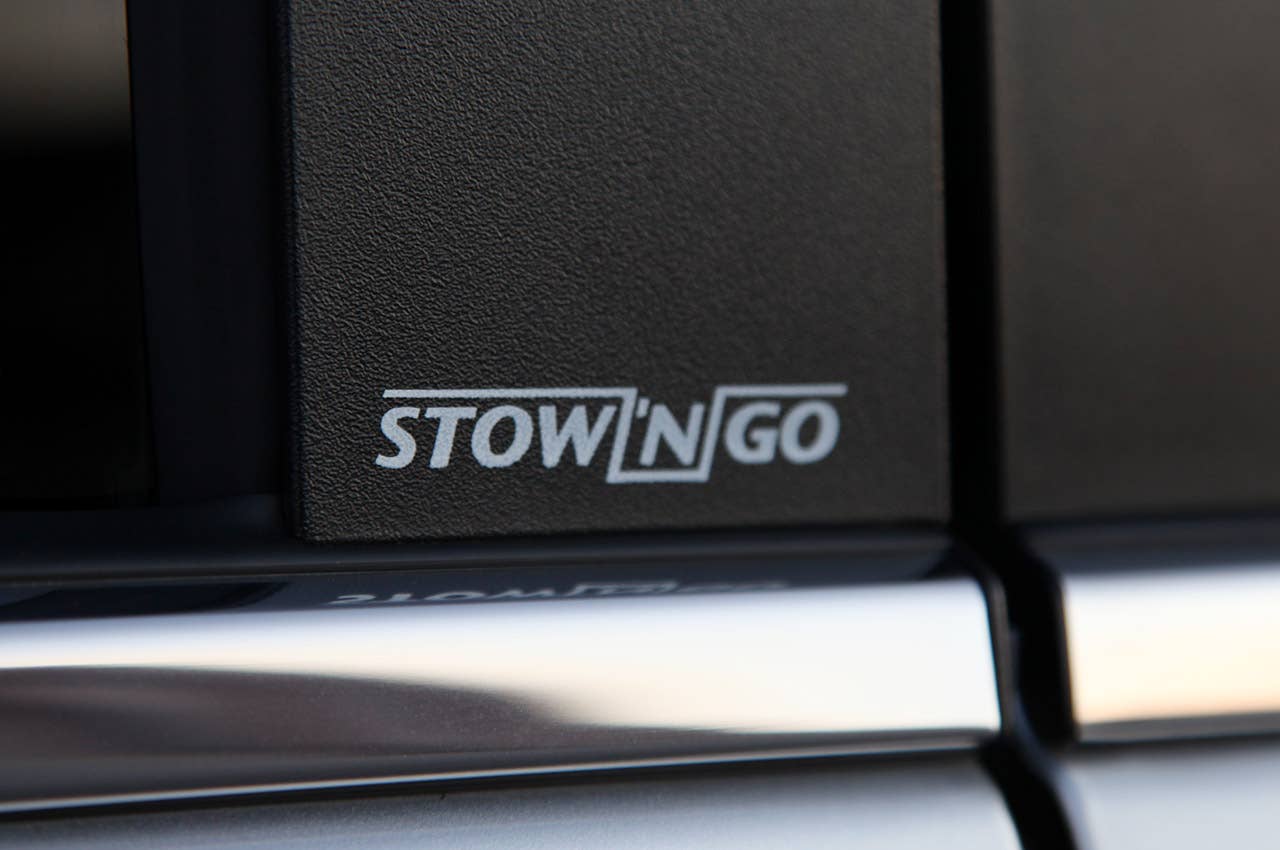 2011 Chrysler Town& Country Touring badge
