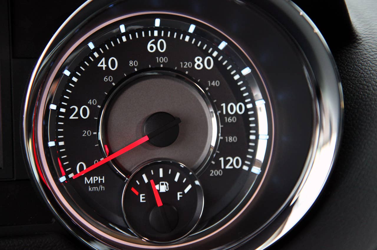 2011 Chrysler Town& Country Touring speedometer