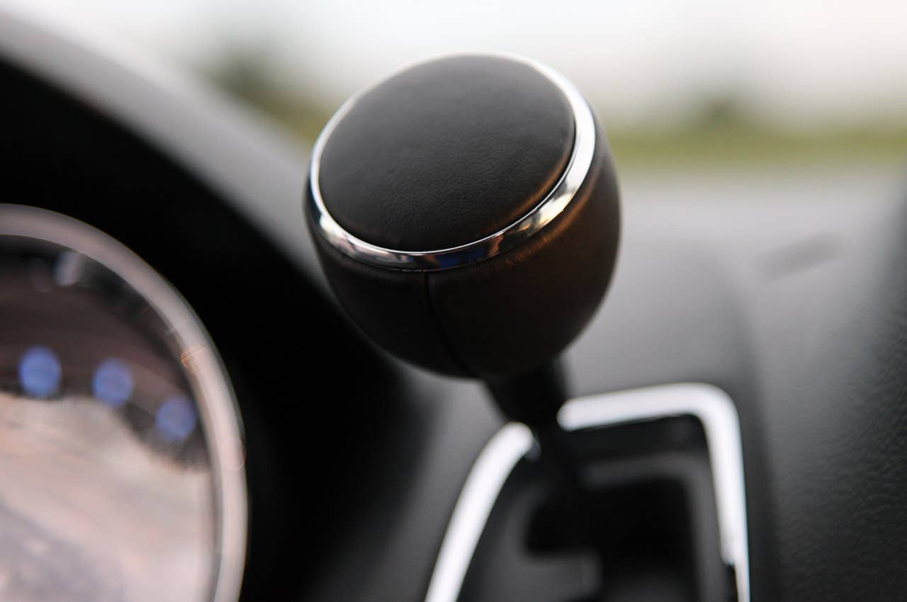 2011 Chrysler Town& Country Touring shifter