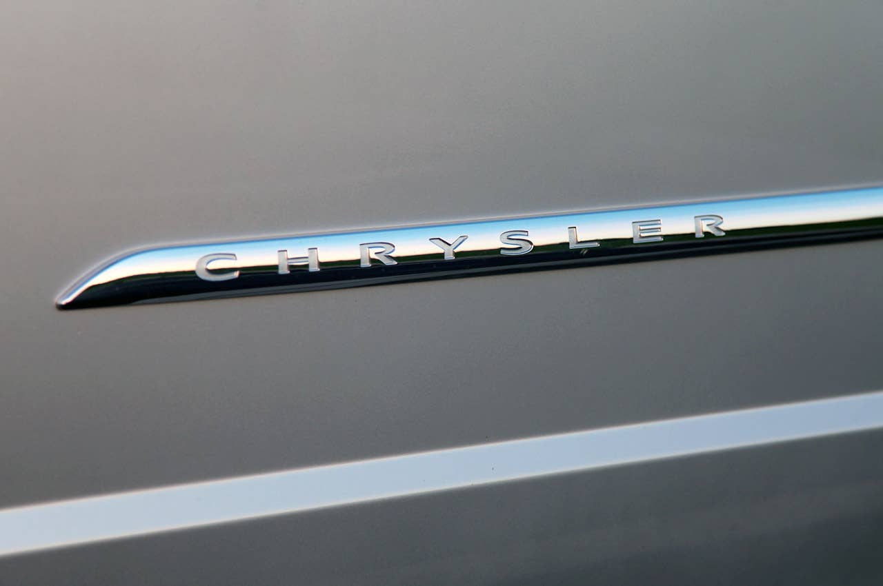 2011 Chrysler Town& Country Touring chrome trim