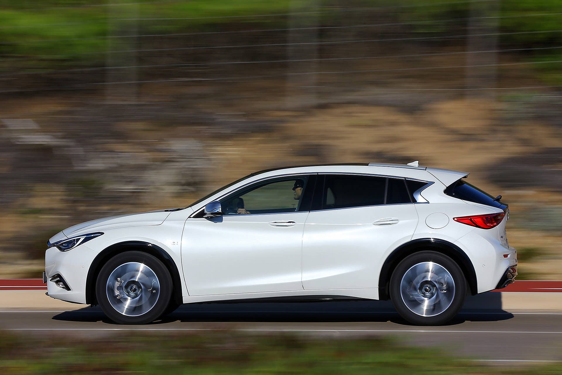2017 Infiniti Q30 driving