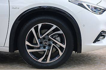 2017 Infiniti Q30