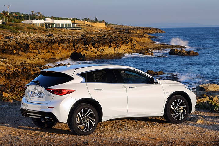 2017 Infiniti Q30