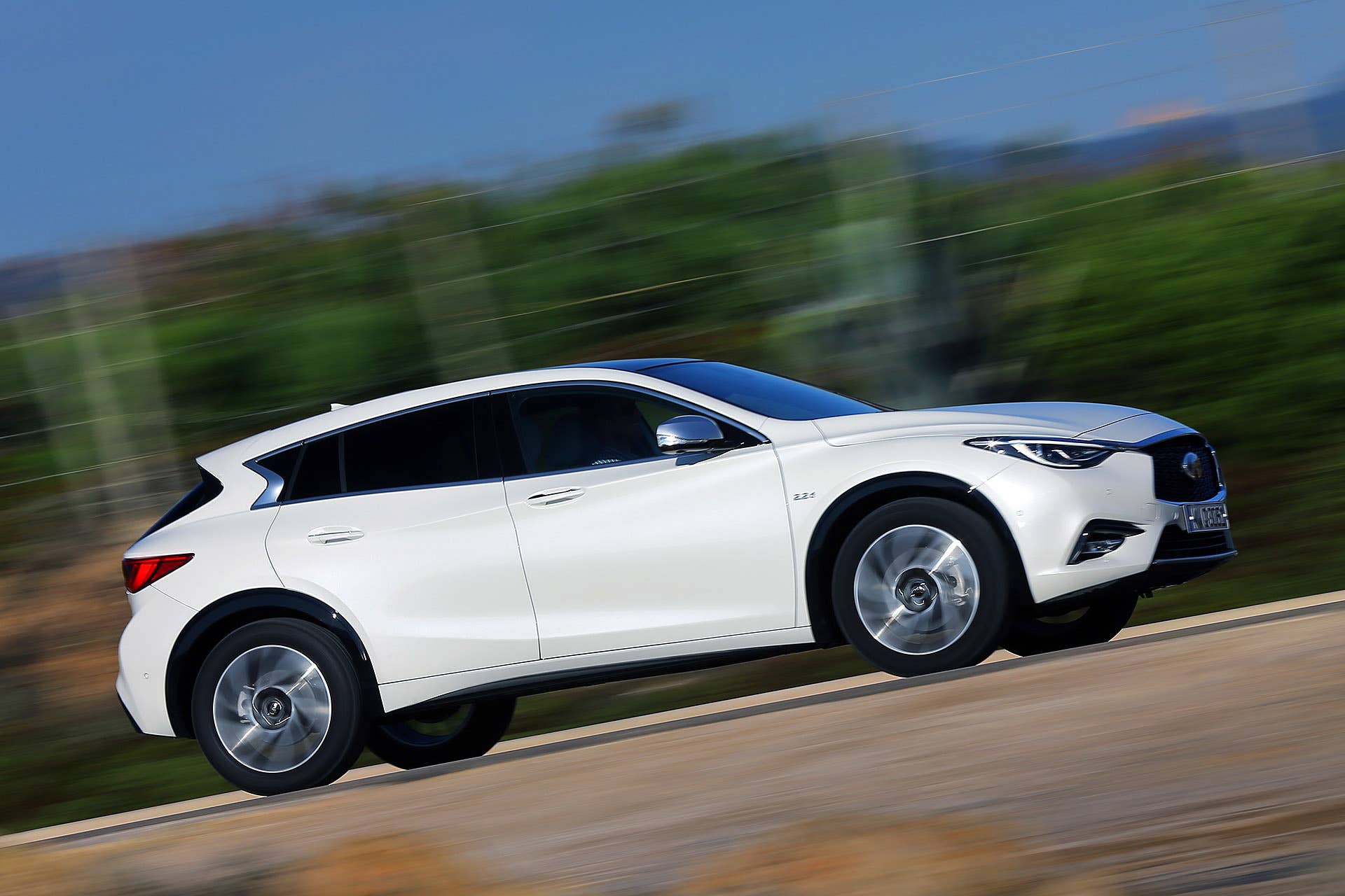 2017 Infiniti Q30 driving