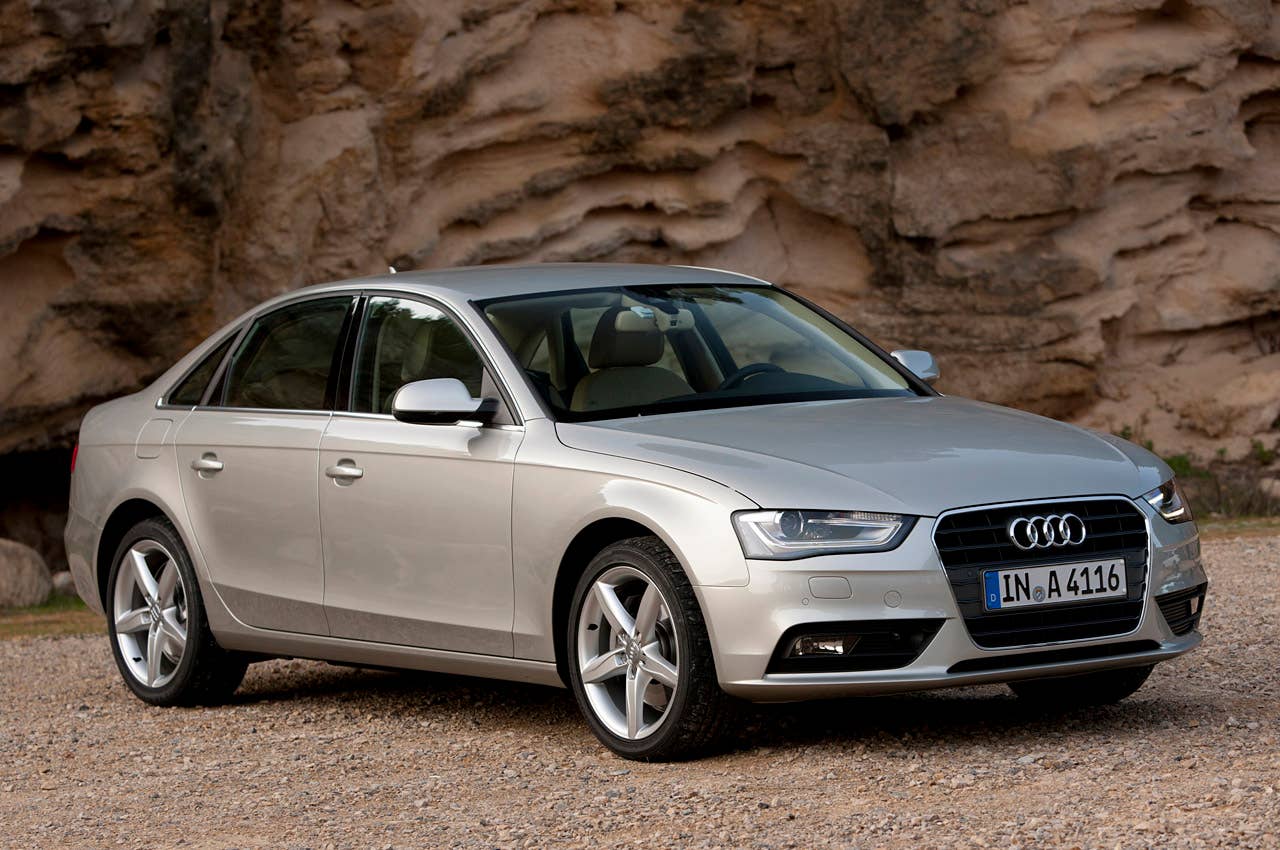 2013 Audi A4 front 3/4 view