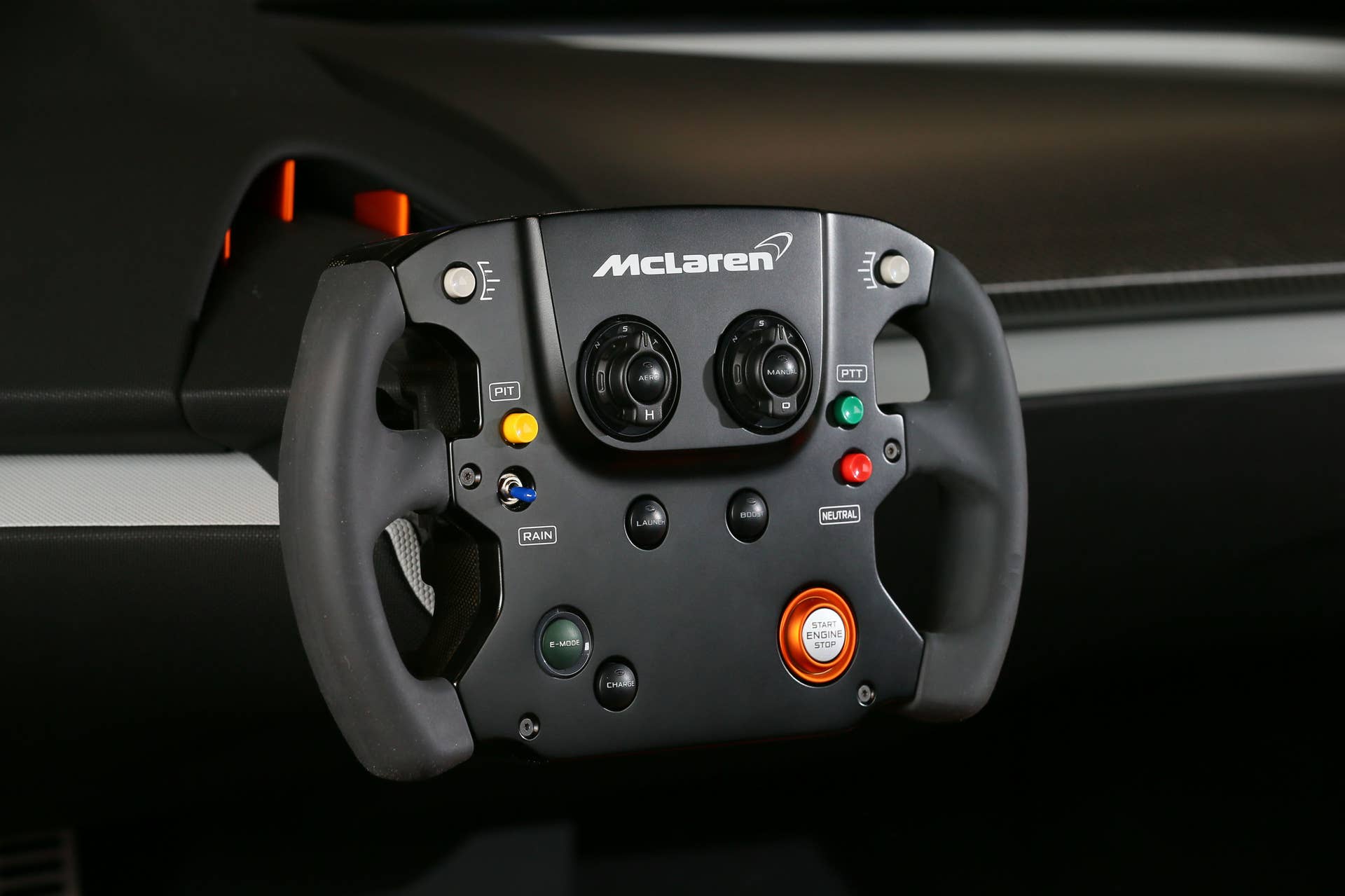 McLaren 675LT JVCKenwood Concept steering wheel