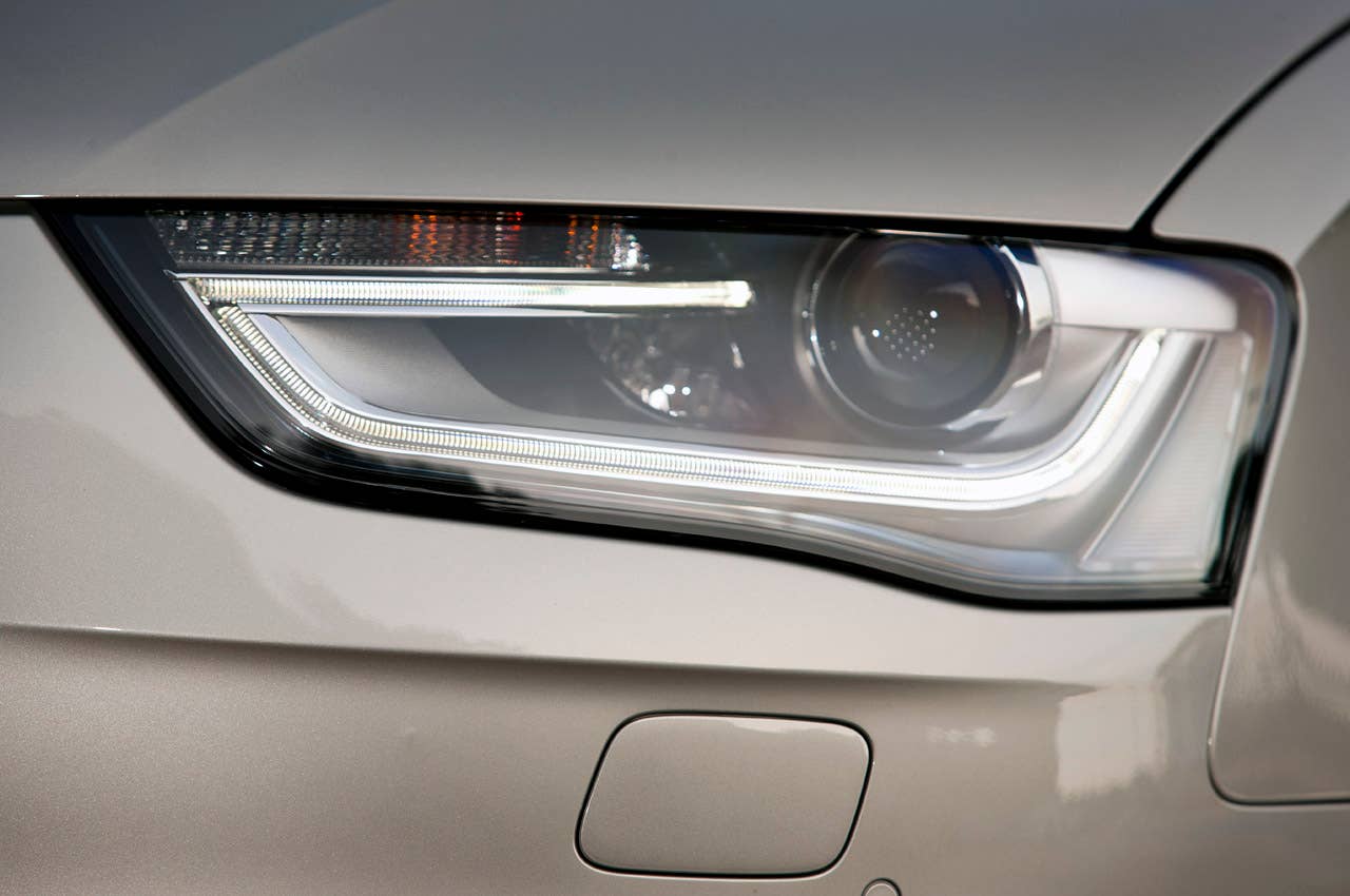 2013 Audi A4 headlight