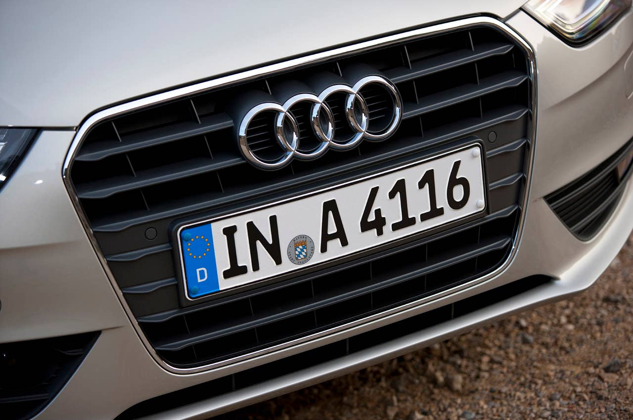 2013 Audi A4 grille