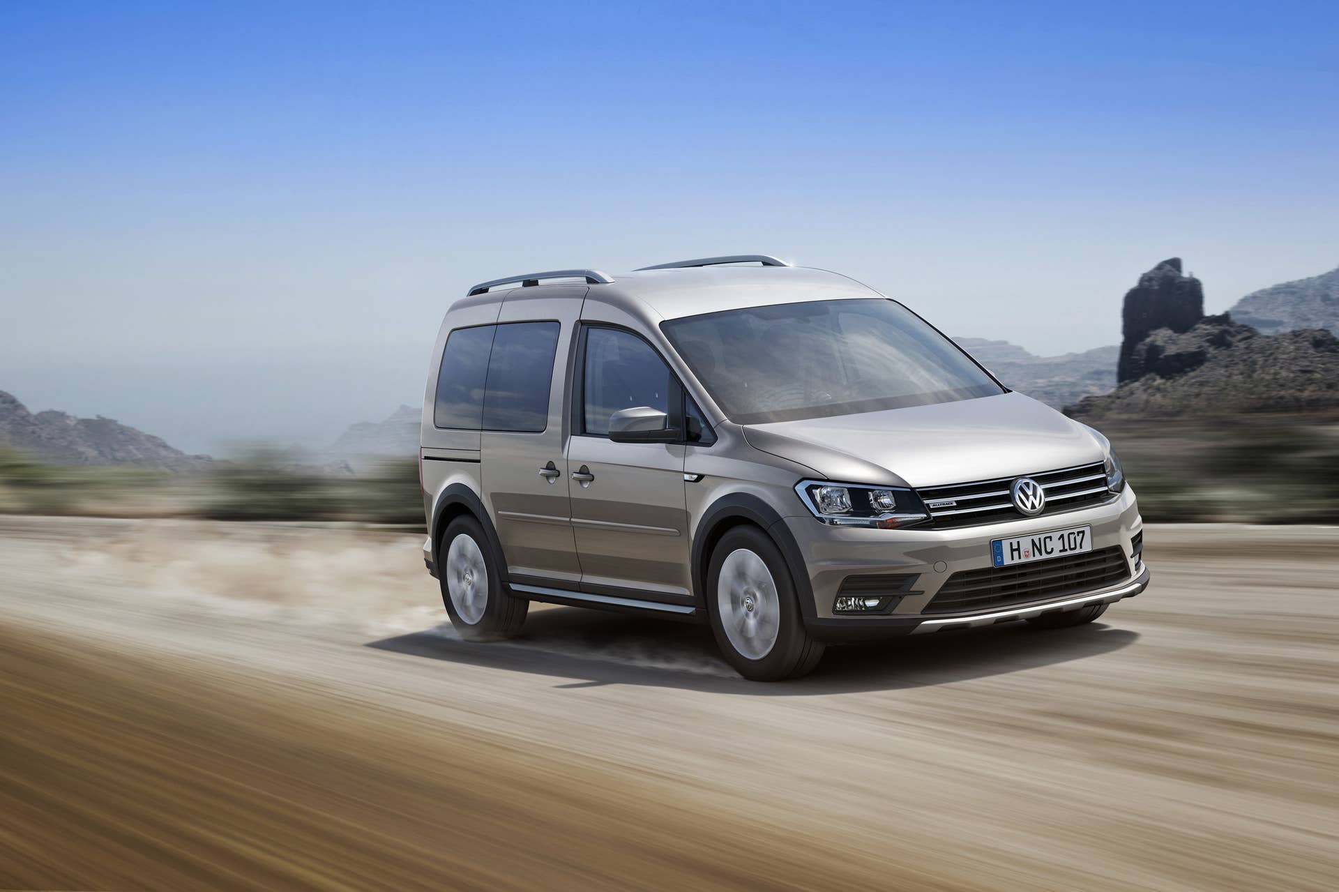 Volkswagen Caddy Alltrack passenger moving front 3/4